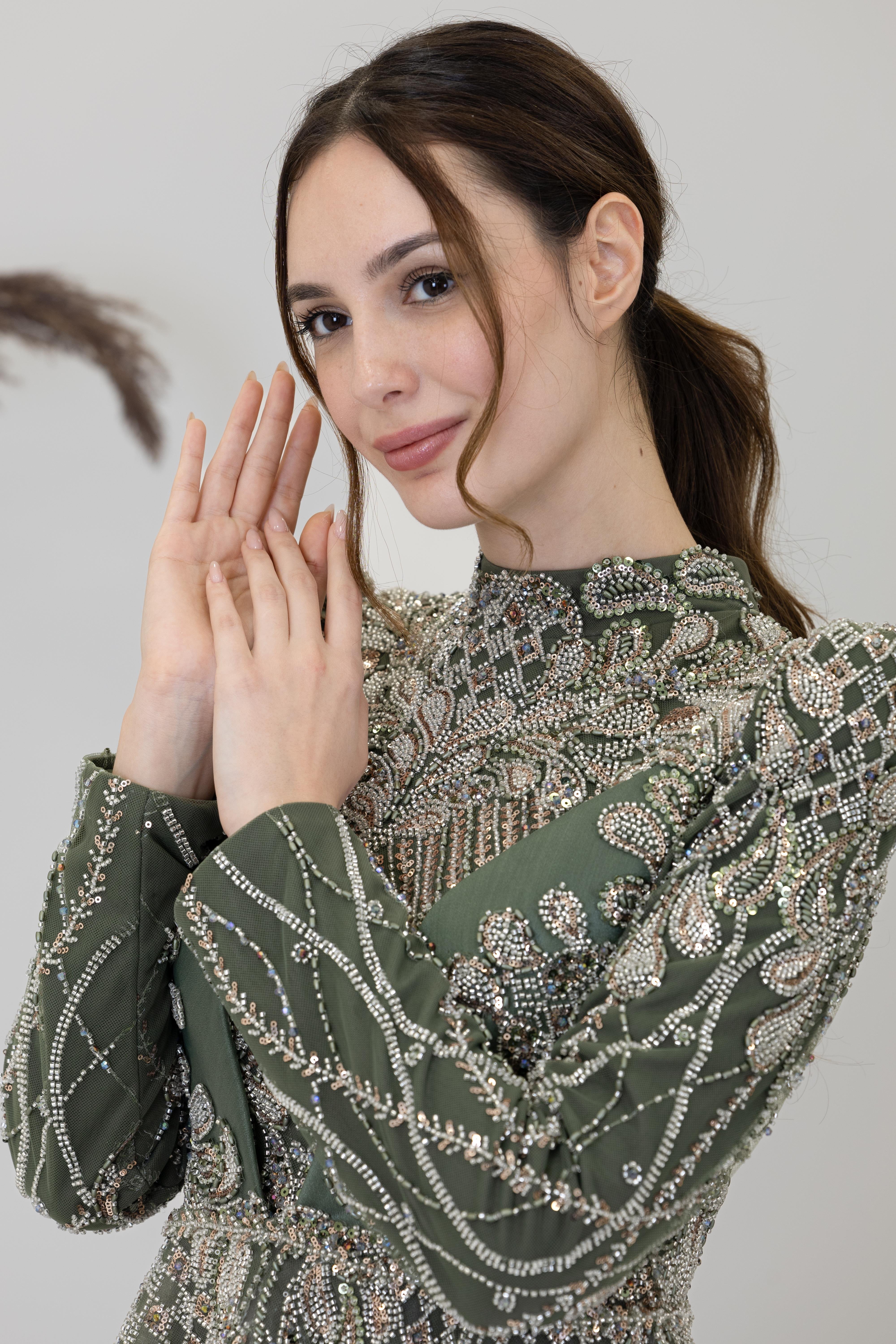 Aplik İşlemeli Yaprak Abiye - Haki