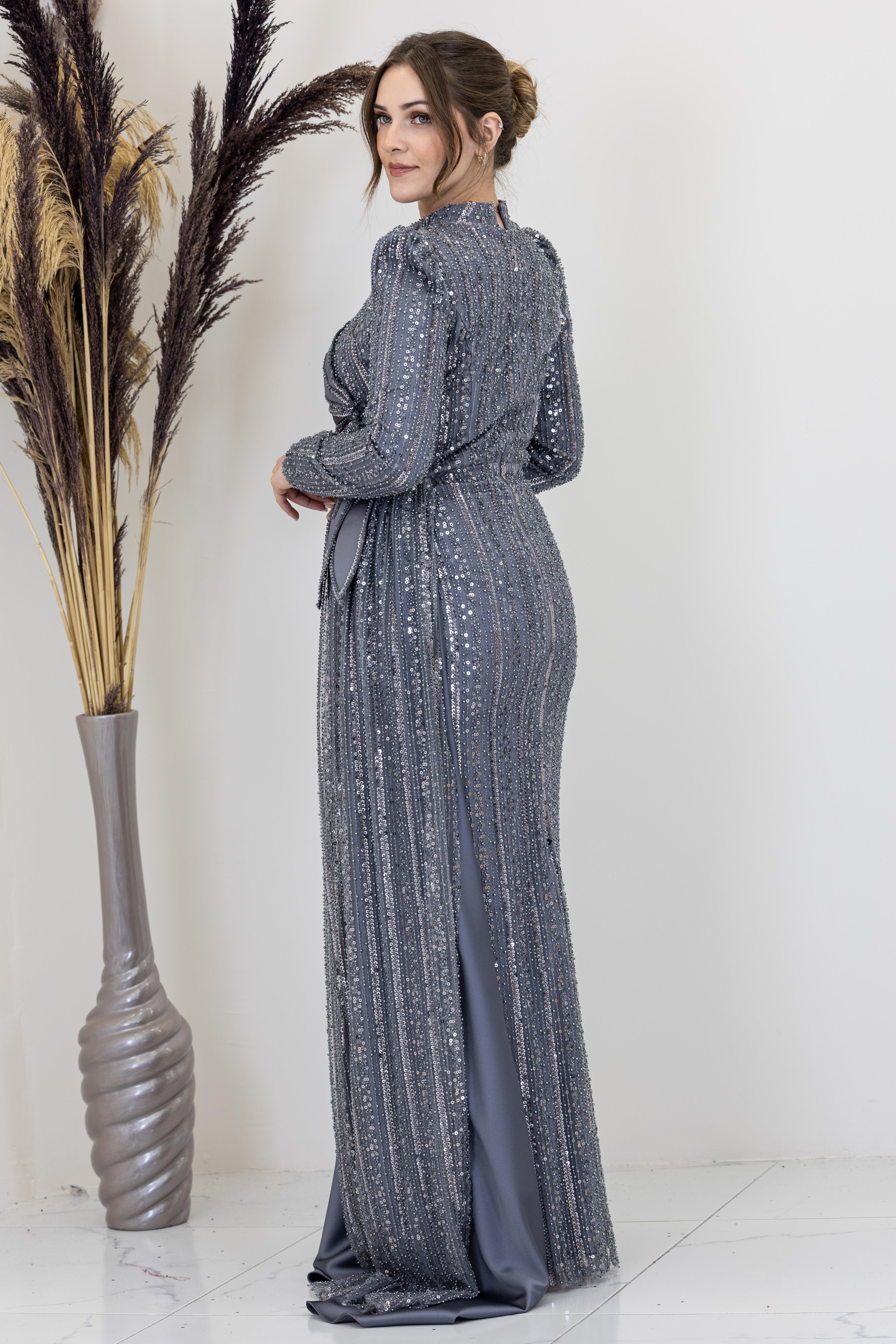 Beli Çiçek Detaylı Bergüzar Abiye - Gri