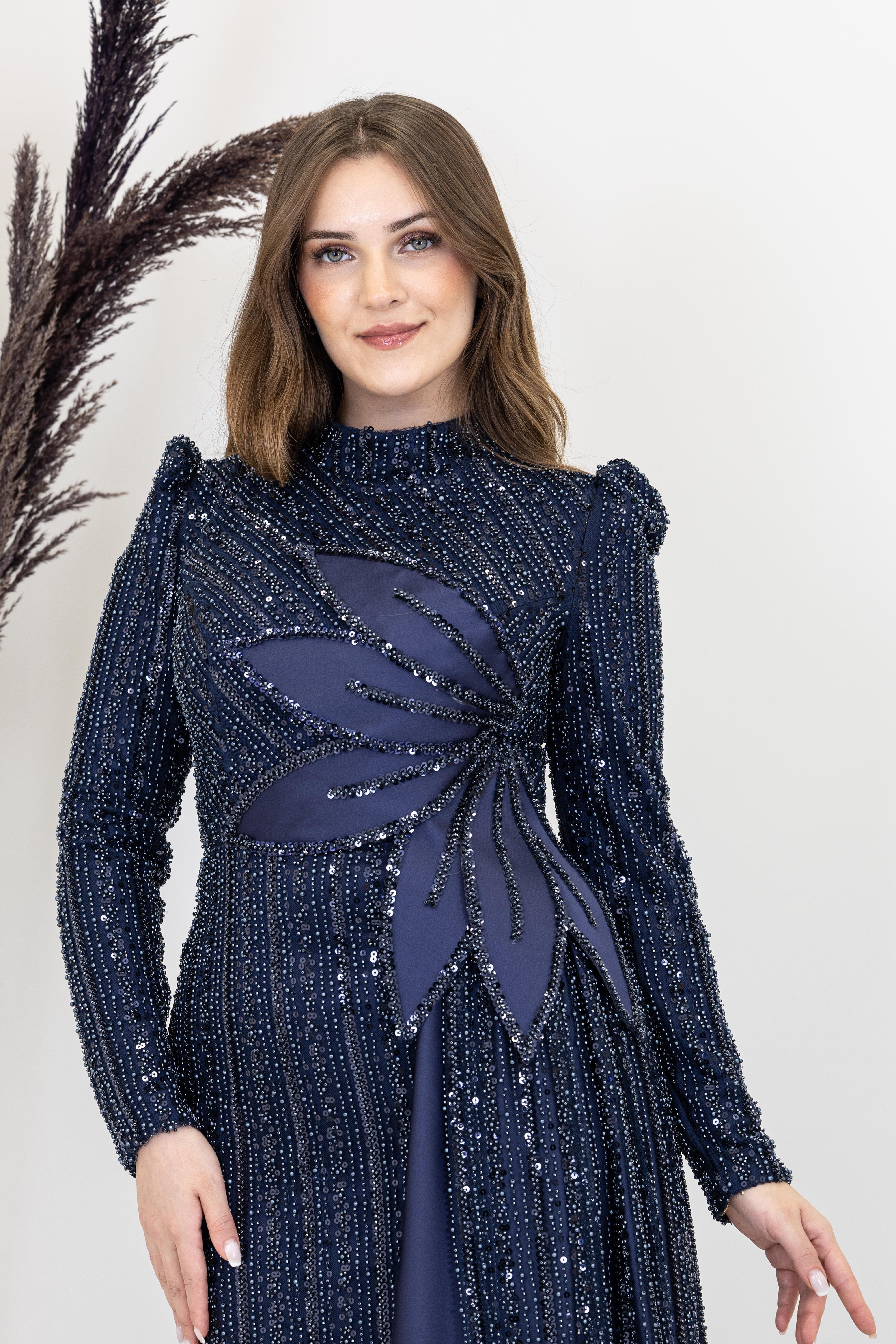 Beli Çiçek Detaylı Bergüzar Abiye - Lacivert