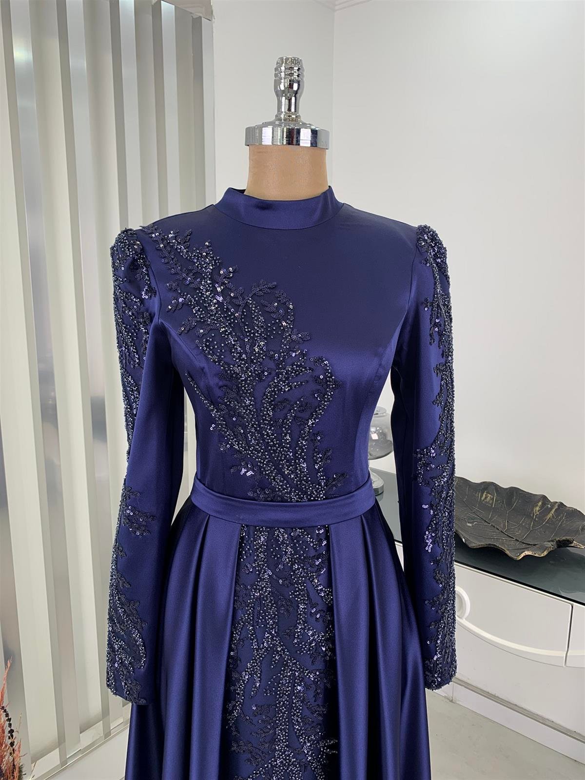 Çağla Hijab Evening Dress with Stone Lace Detail Navy Blue