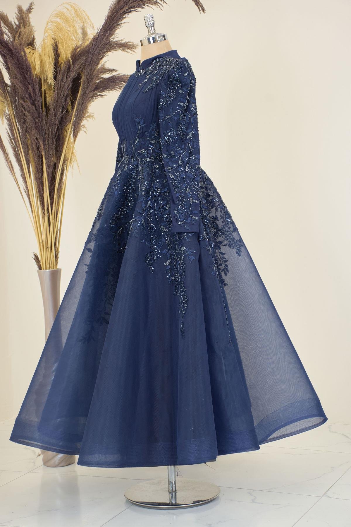 Çiçek İşlemeli Serra Tesettür  Abiye Lacivert