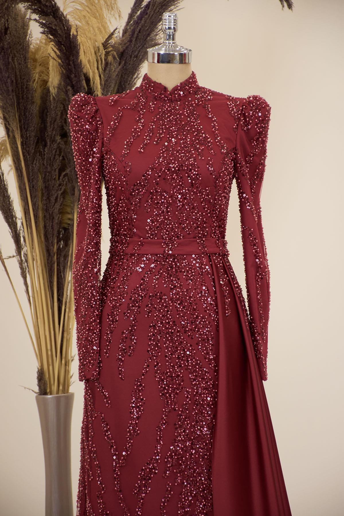 Eteği Sarkaçlı Boncuk İşlemeli Seçil Abiye-Bordo