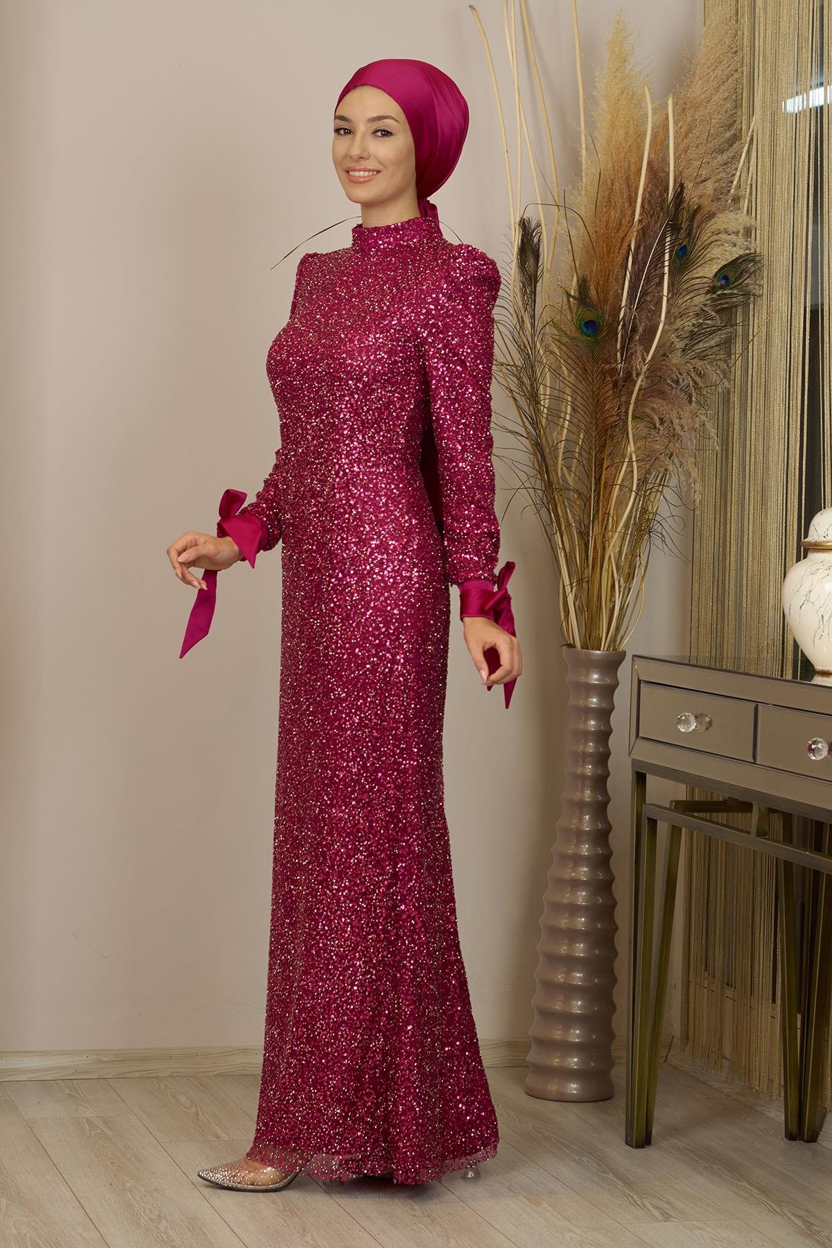 Kolları Fiyonklu Pul Payetli Sultan Abiye - Fuşya 