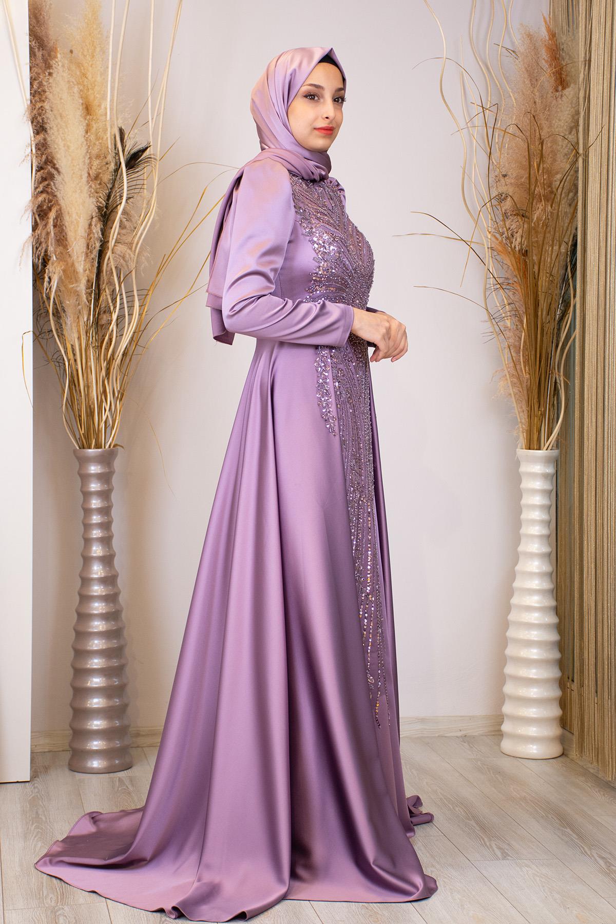 Kuyruklu Aplik İşlemeli Hakim Yaka Damla Tesettür Abiye - Lila