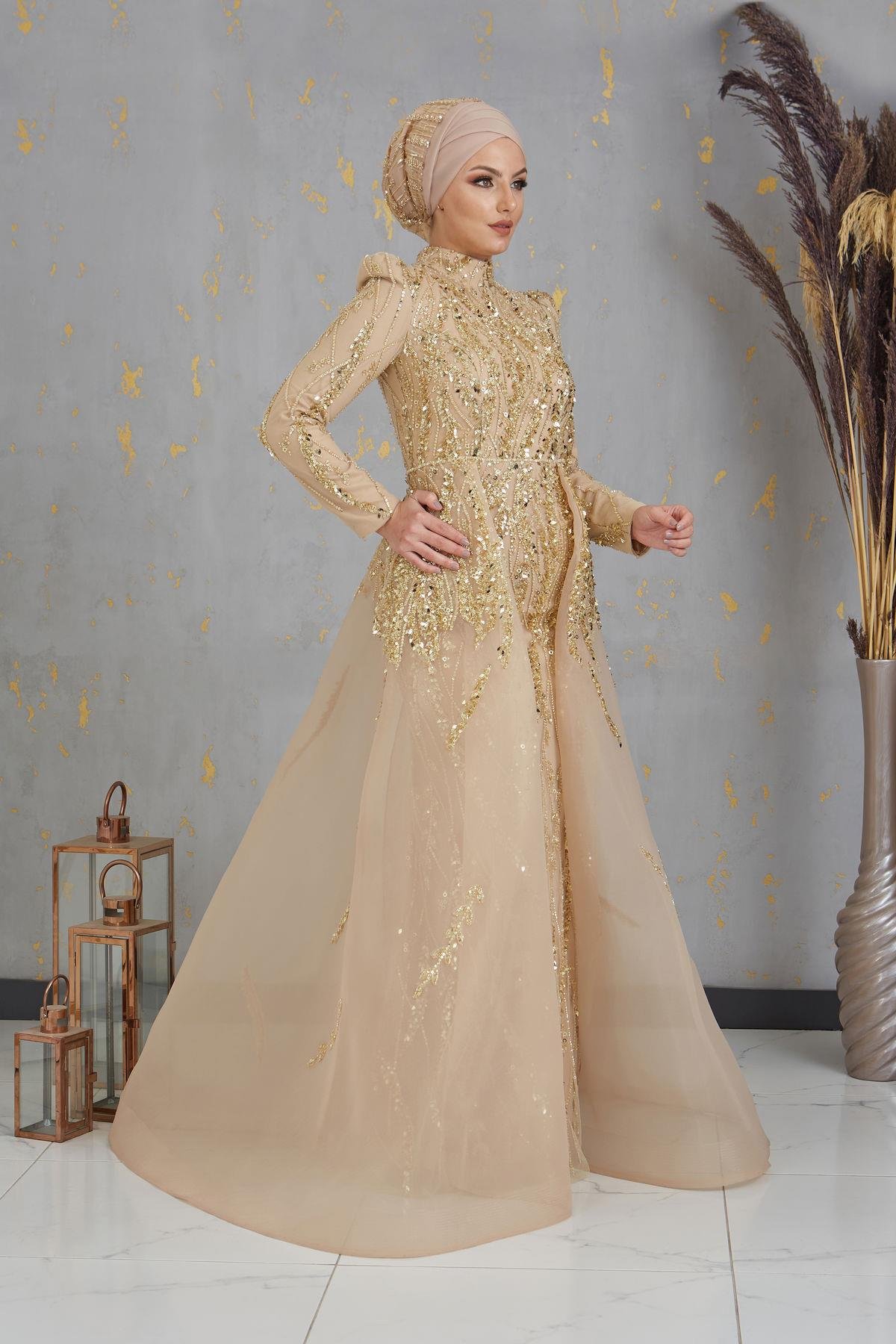 Kuyruklu Aplik İşlemeli Mihrimah Tesettür Abiye - Bej