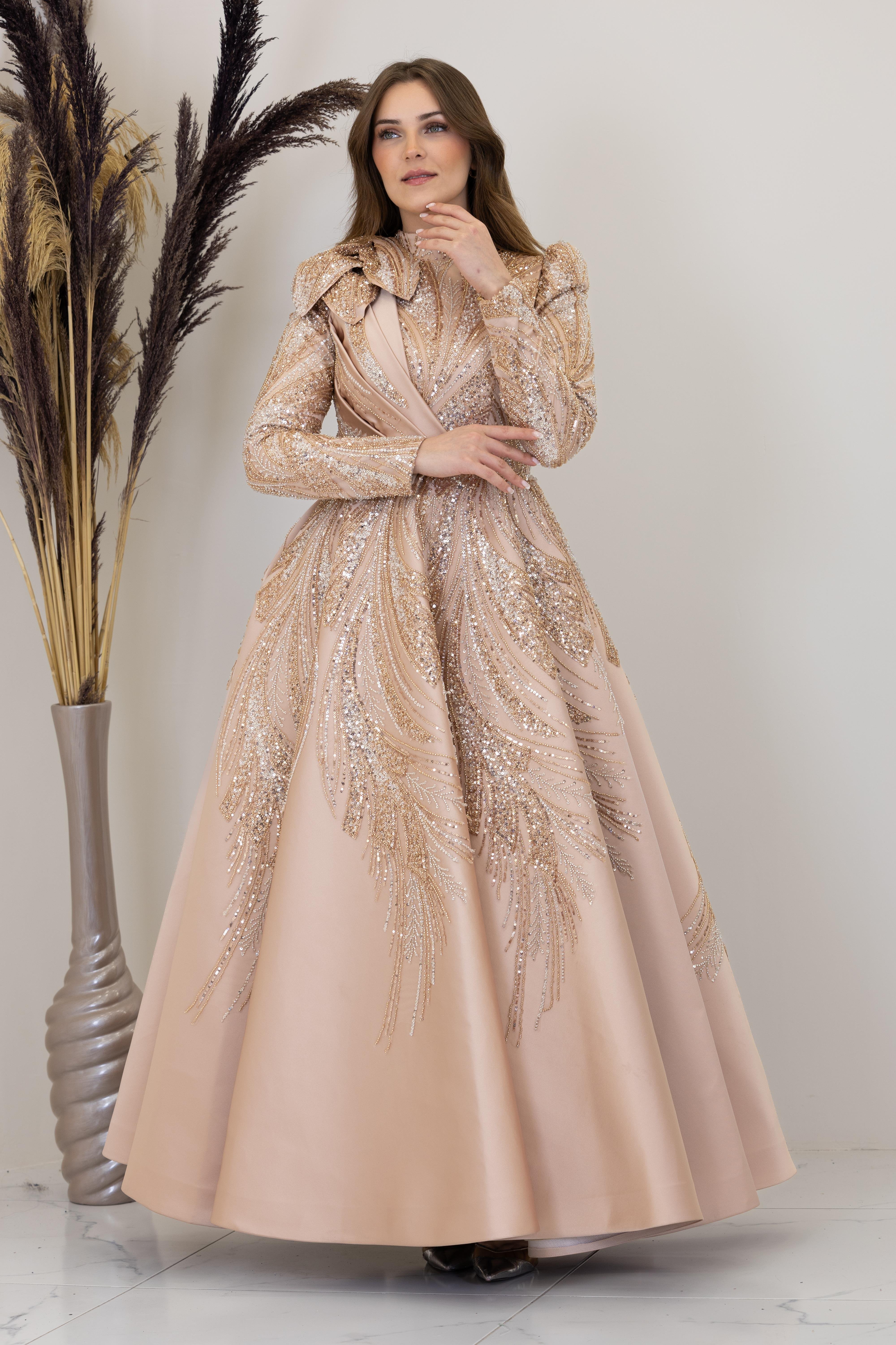 Omuzu Çiçek Detaylı Larin Abiye - Gold