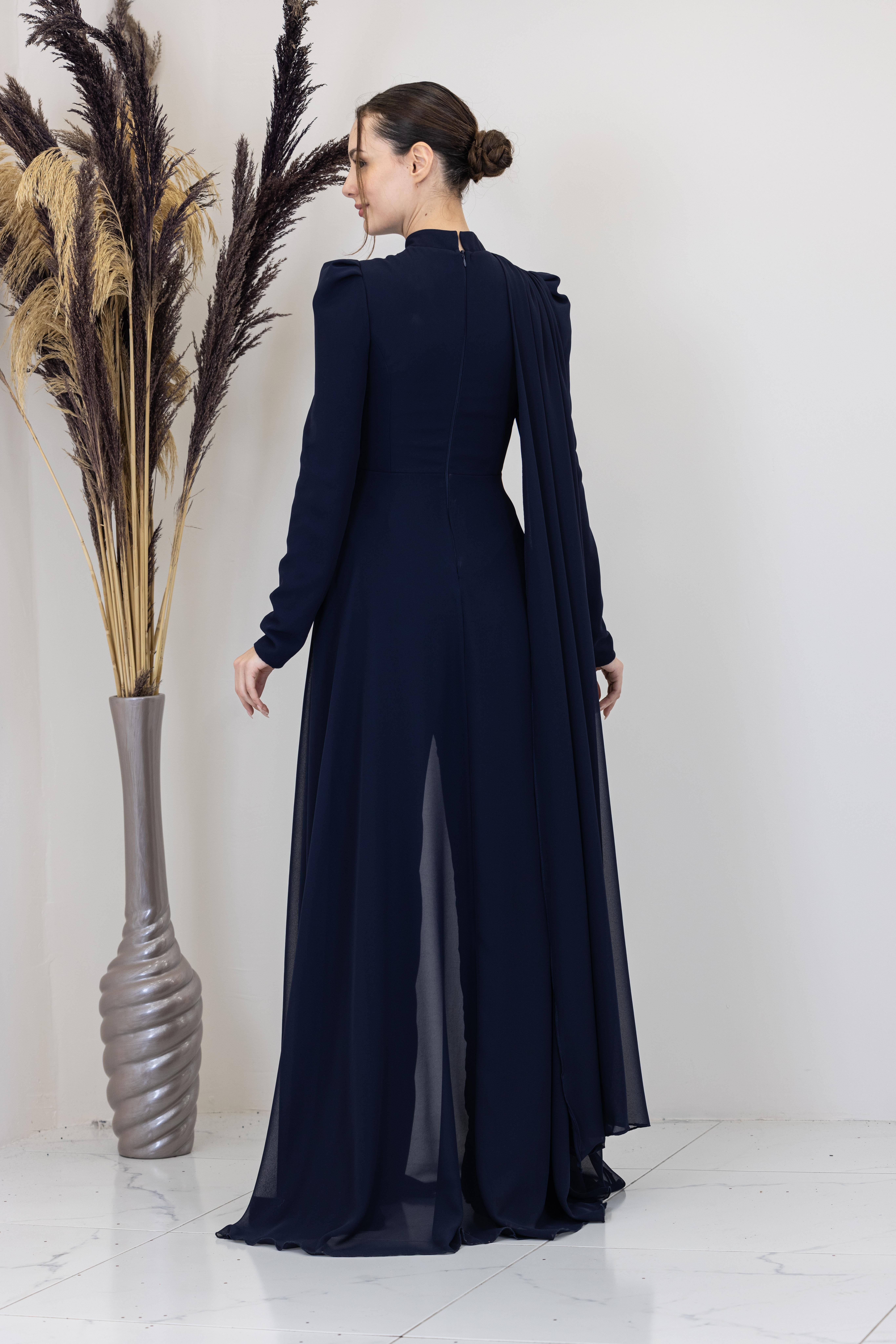 Omzu Pelerinli Çiçek Tulum - Lacivert