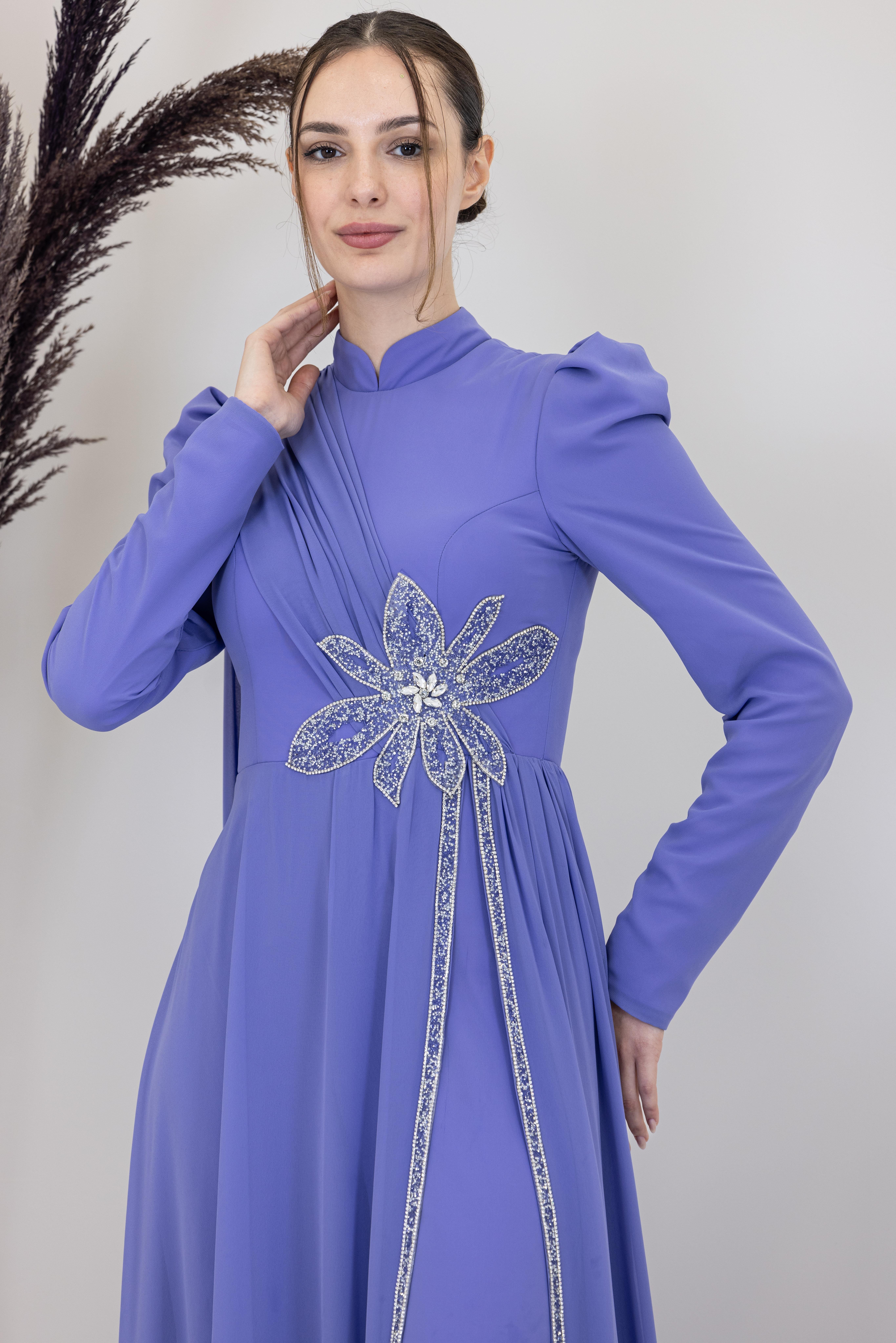 Omzu Pelerinli Çiçek Tulum - Lila