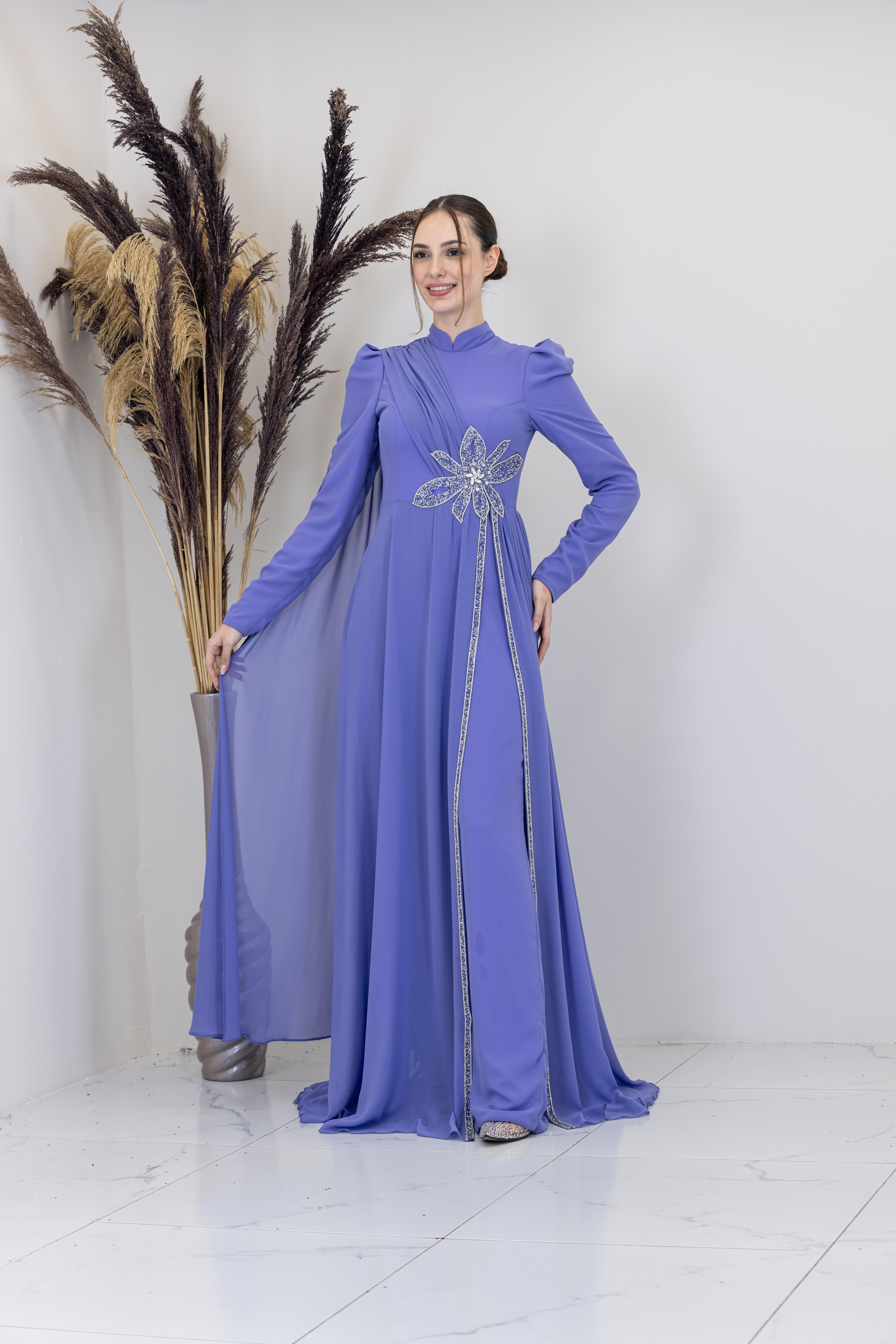 Omzu Pelerinli Çiçek Tulum - Lila