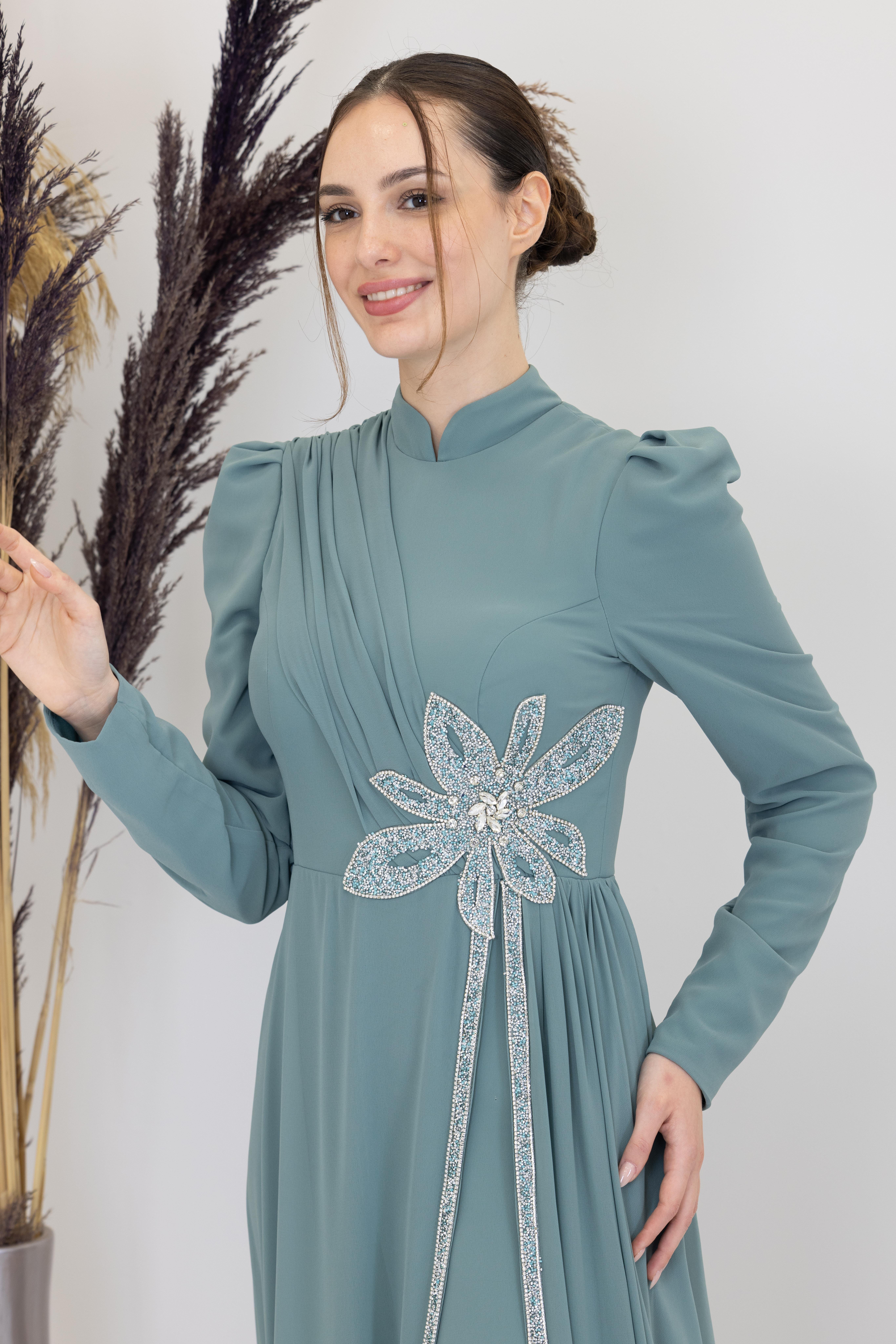 Omzu Pelerinli Çiçek Tulum - Mint