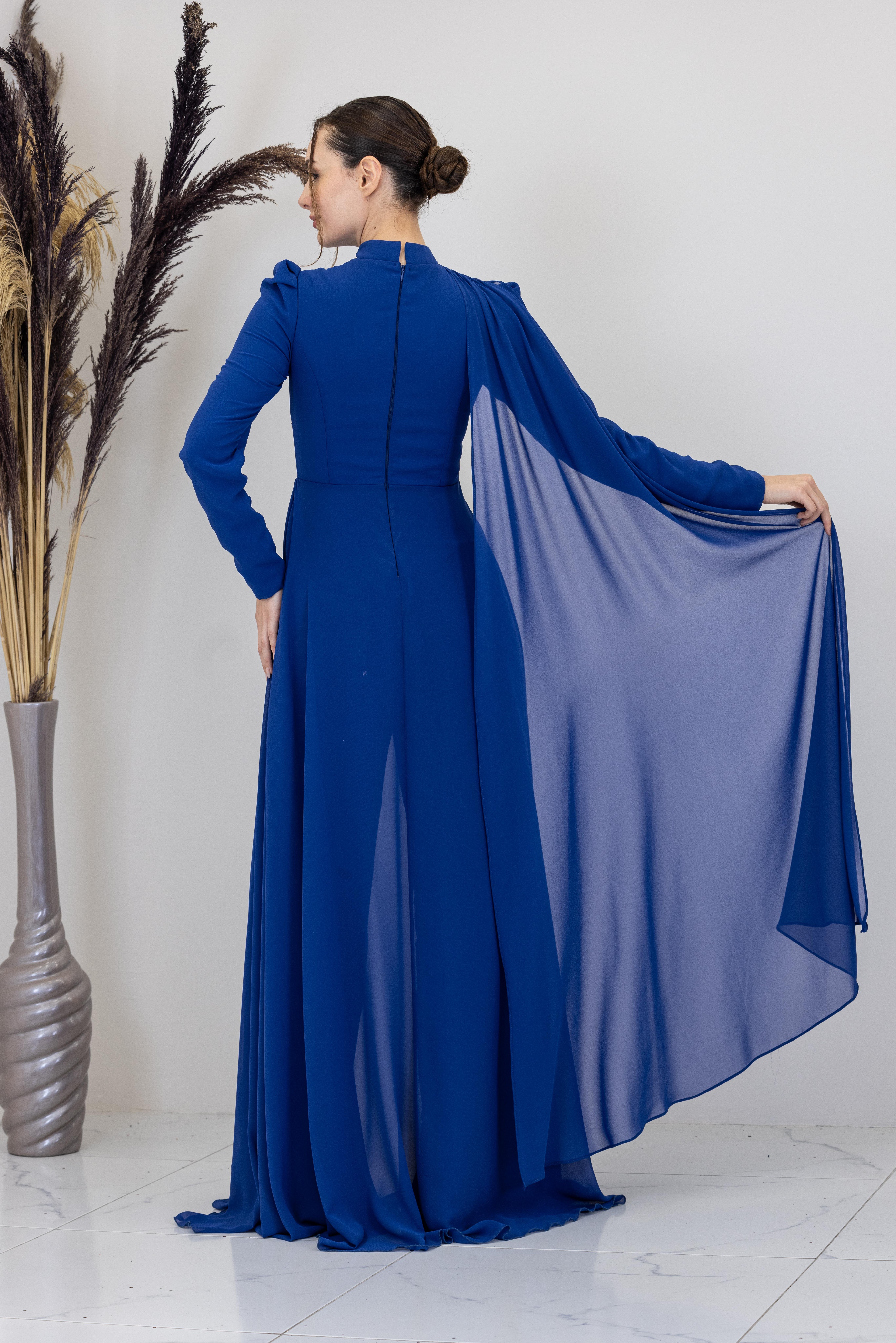 Omzu Pelerinli Çiçek Tulum - Saks Mavisi