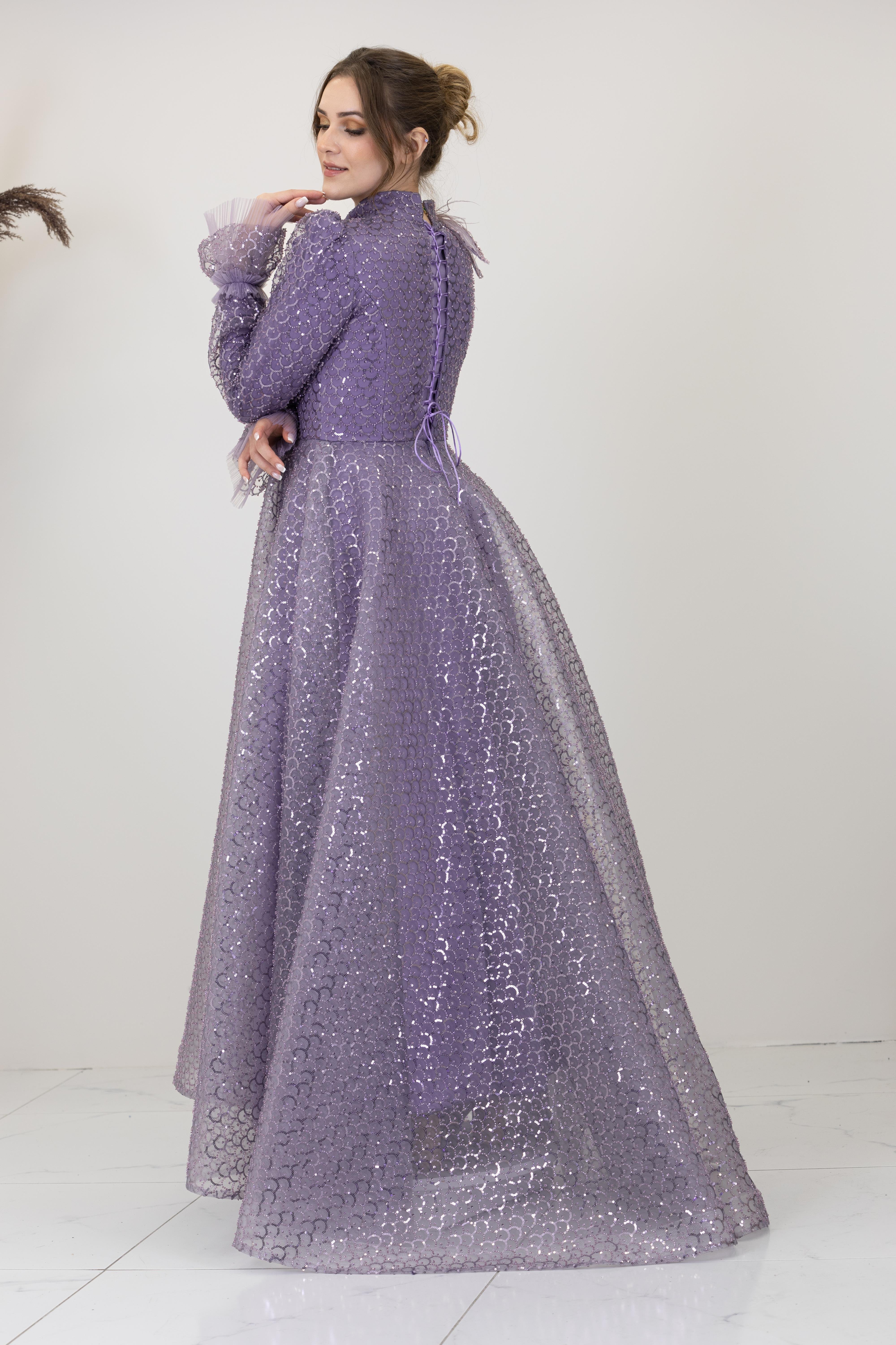 Omzu ve Beli Çiçek Detaylı Adel Abiye - Lila