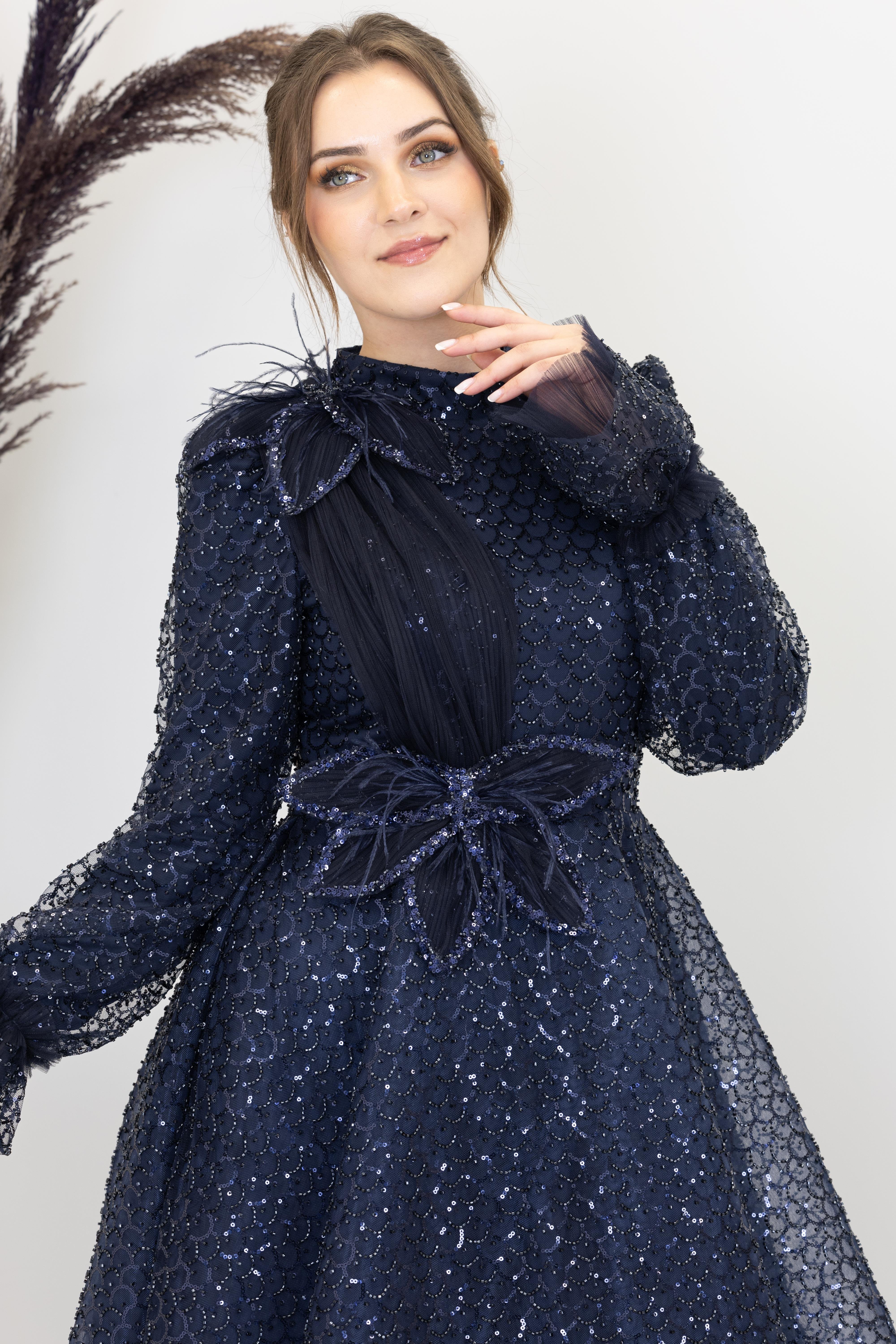 Omzu ve Beli Çiçek Detaylı Adel Abiye - Lacivert