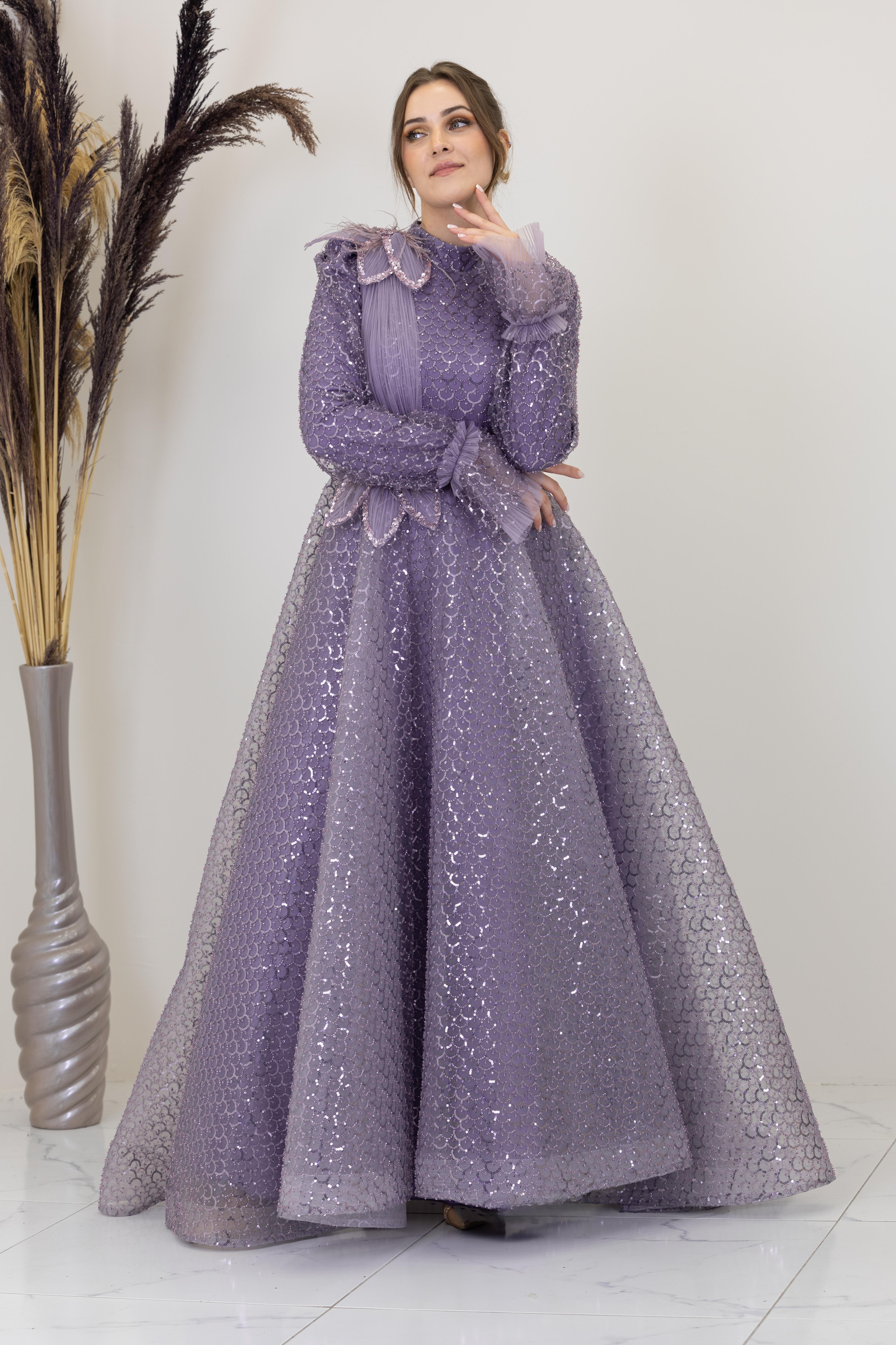 Omzu ve Beli Çiçek Detaylı Adel Abiye - Lila