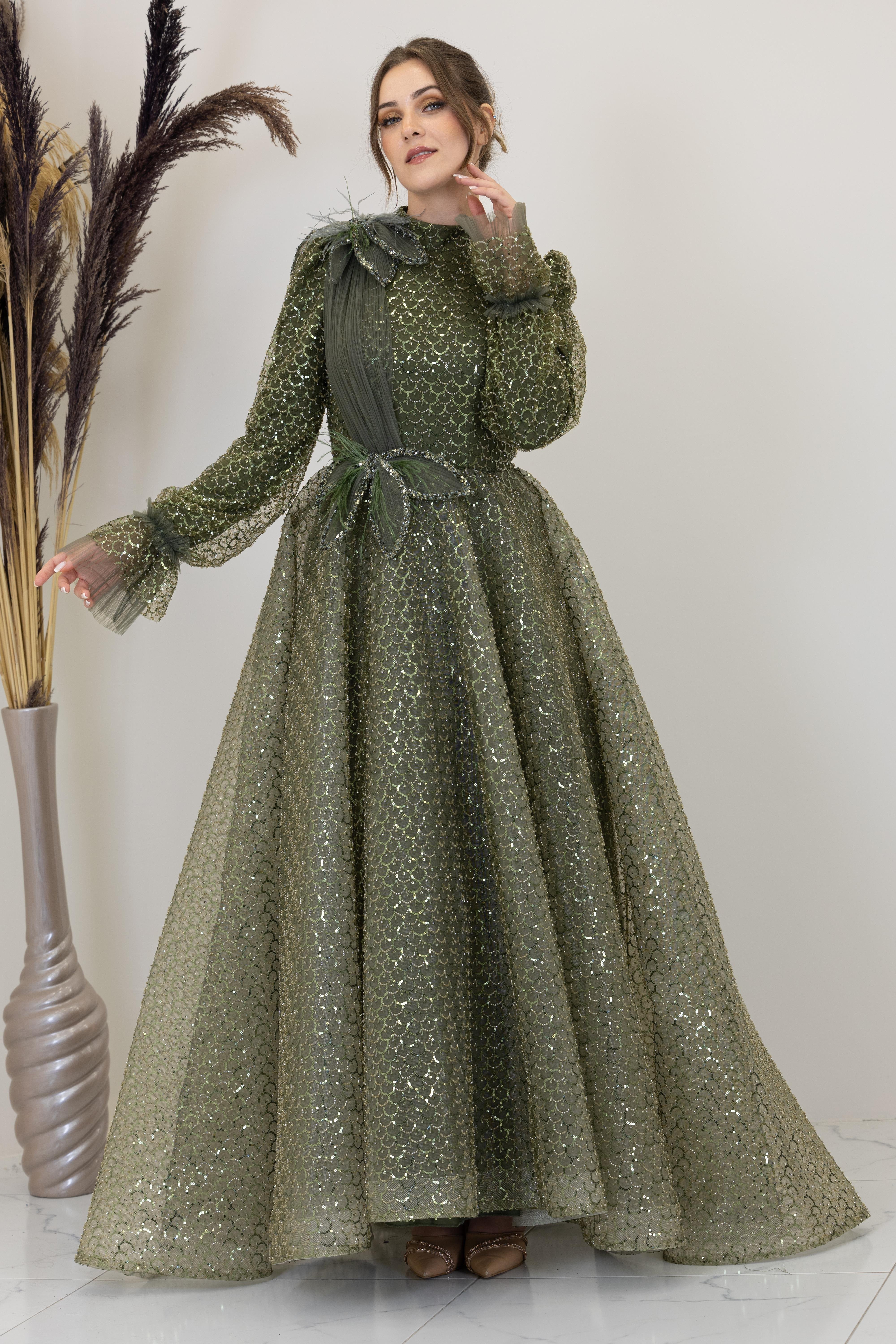 Omzu ve Beli Çiçek Detaylı Adel Abiye - Haki