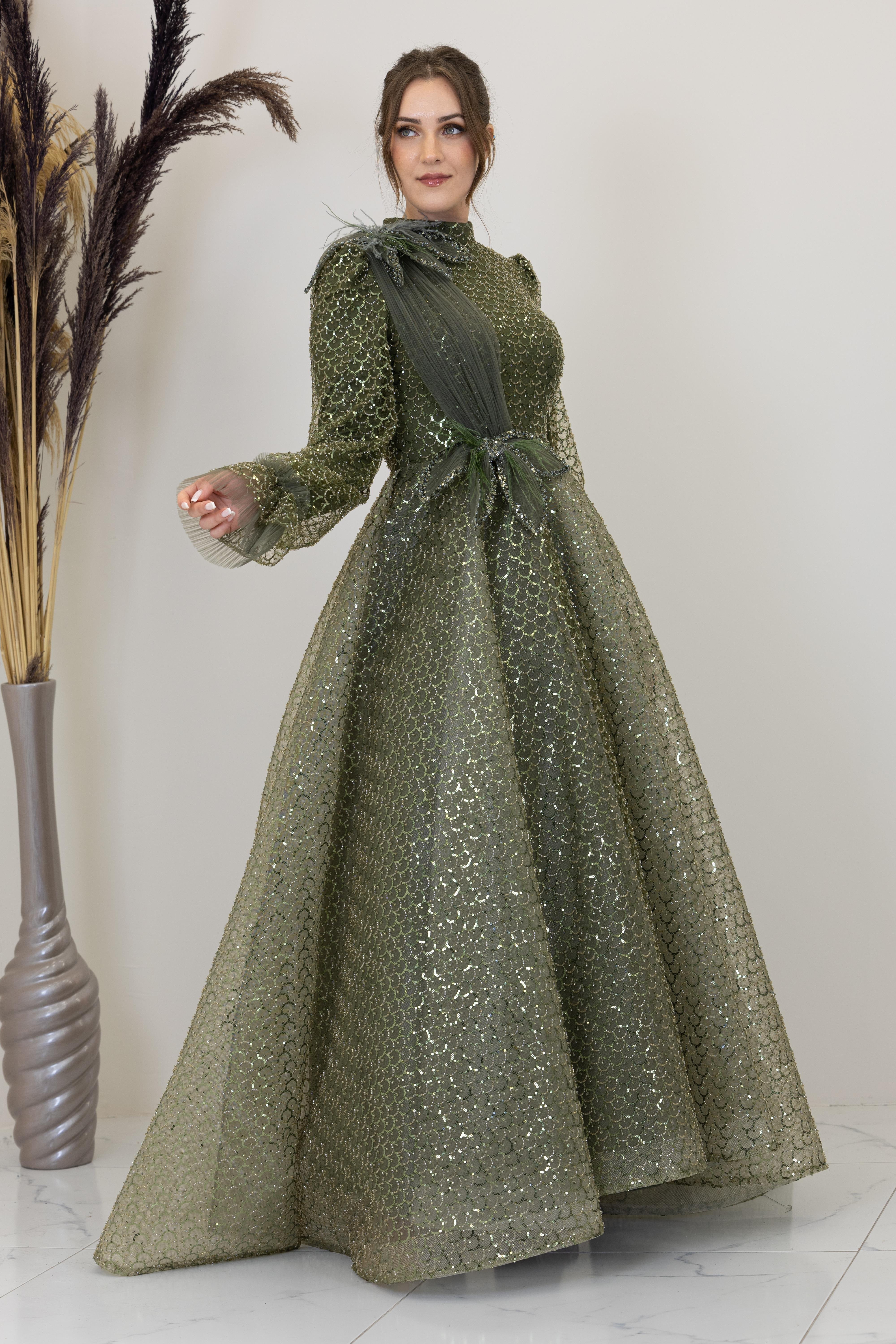 Omzu ve Beli Çiçek Detaylı Adel Abiye - Haki