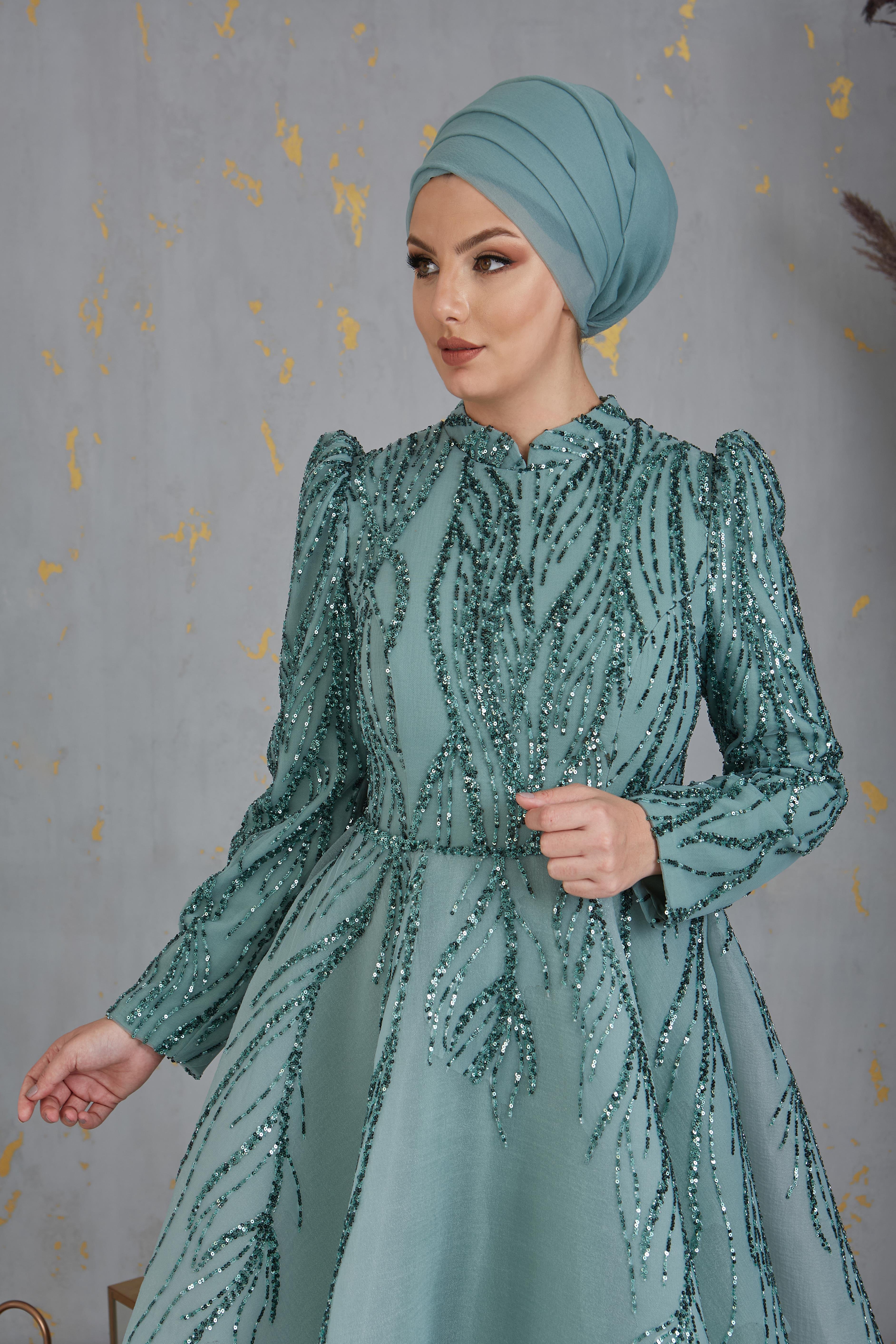 Önü Aplik Detaylı Arkadan Bağcıklı Prenses Abiye - Mint