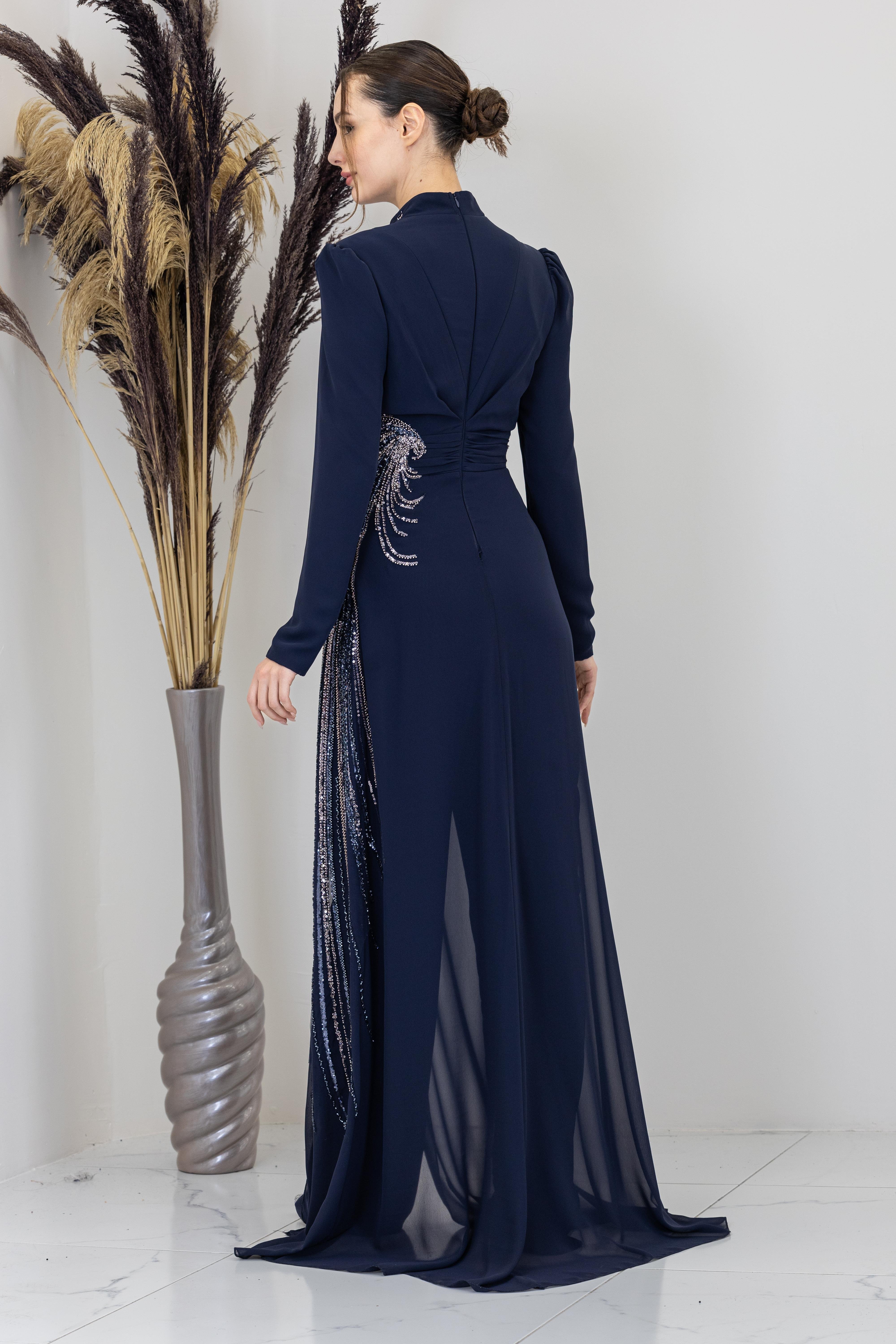 Önü Aplik İşlemeli Ebru Tulum - Lacivert