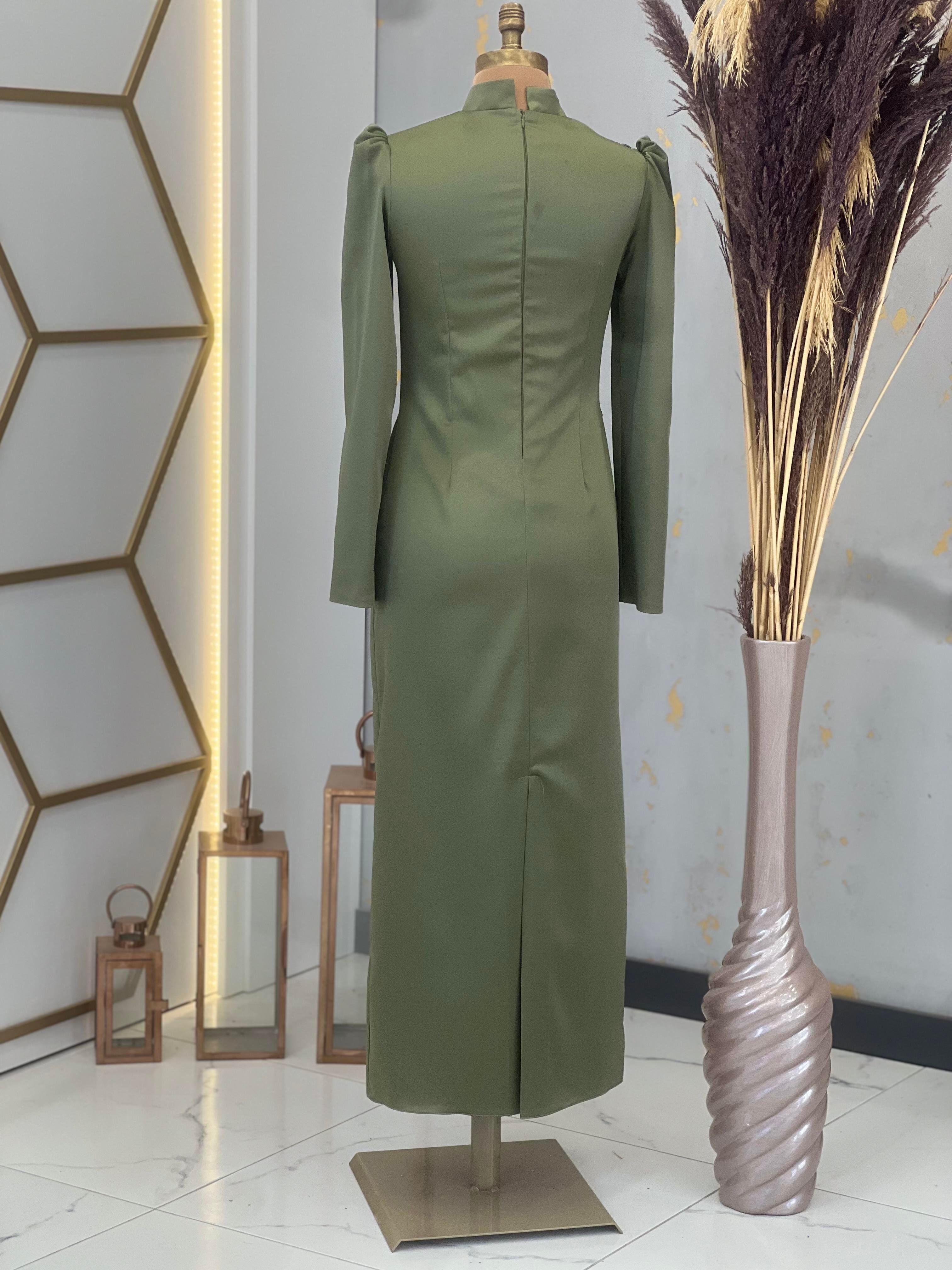 Önü Aplik işlemeli Kalem Hilal Tesettür Abiye - Haki