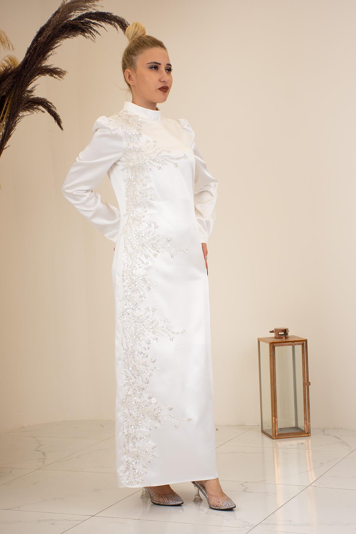Önü Aplik işlemeli Kalem Hilal Tesettür Abiye - Beyaz
