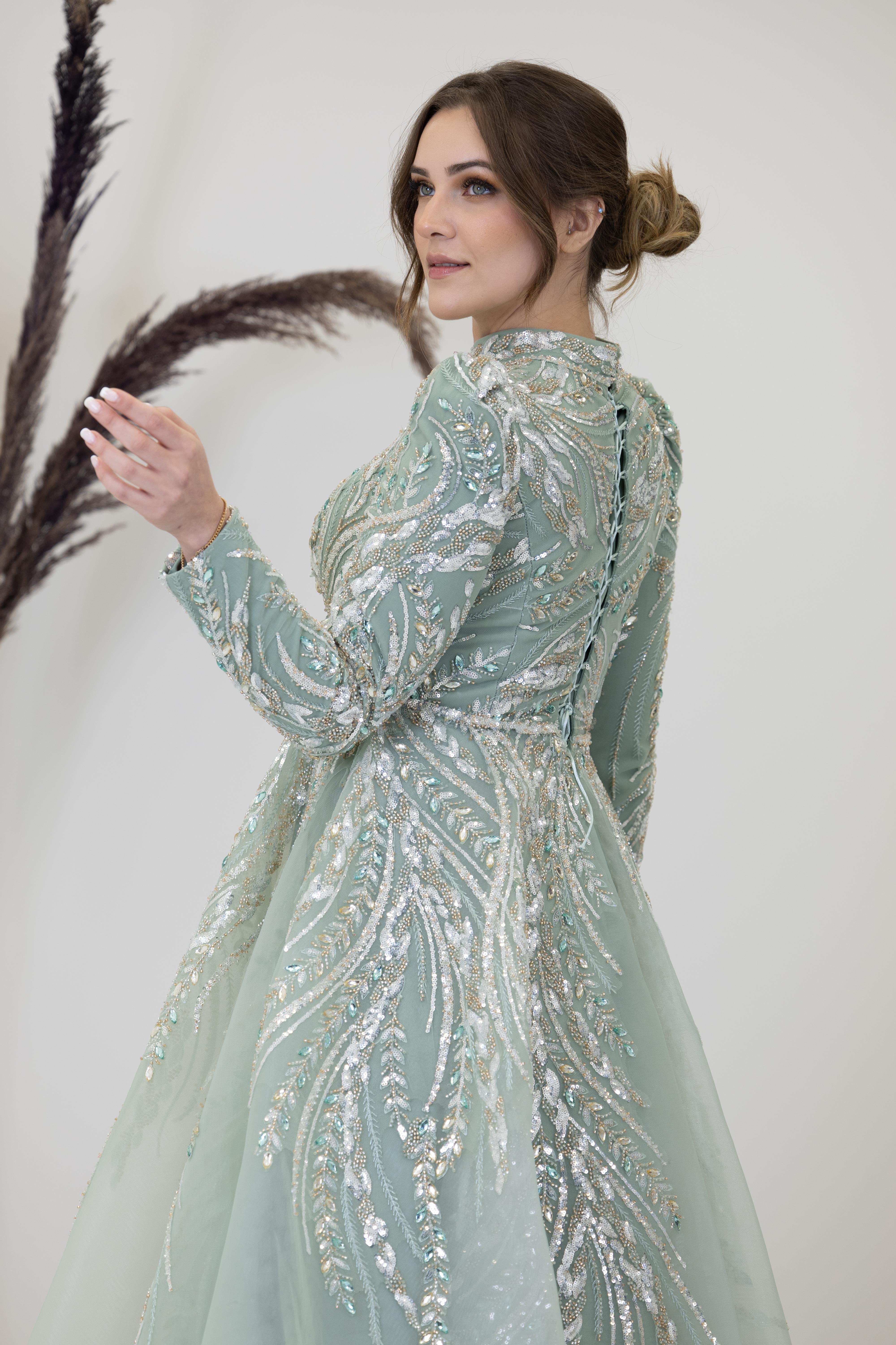 Önü Aplik İşlemeli Pelerinli Kayra Abiye - Çağla