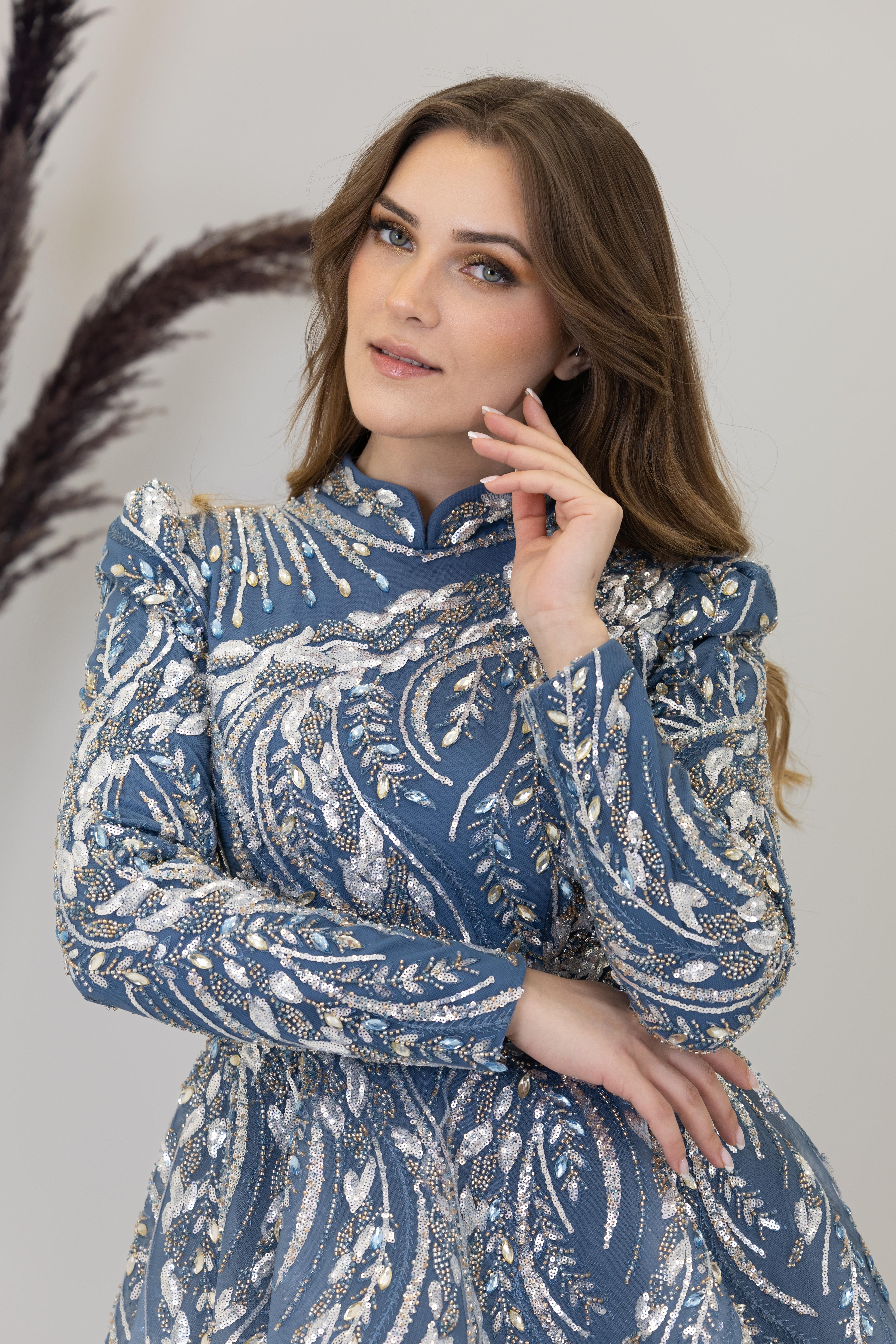 Önü Aplik İşlemeli Pelerinli Kayra Abiye - İndigo