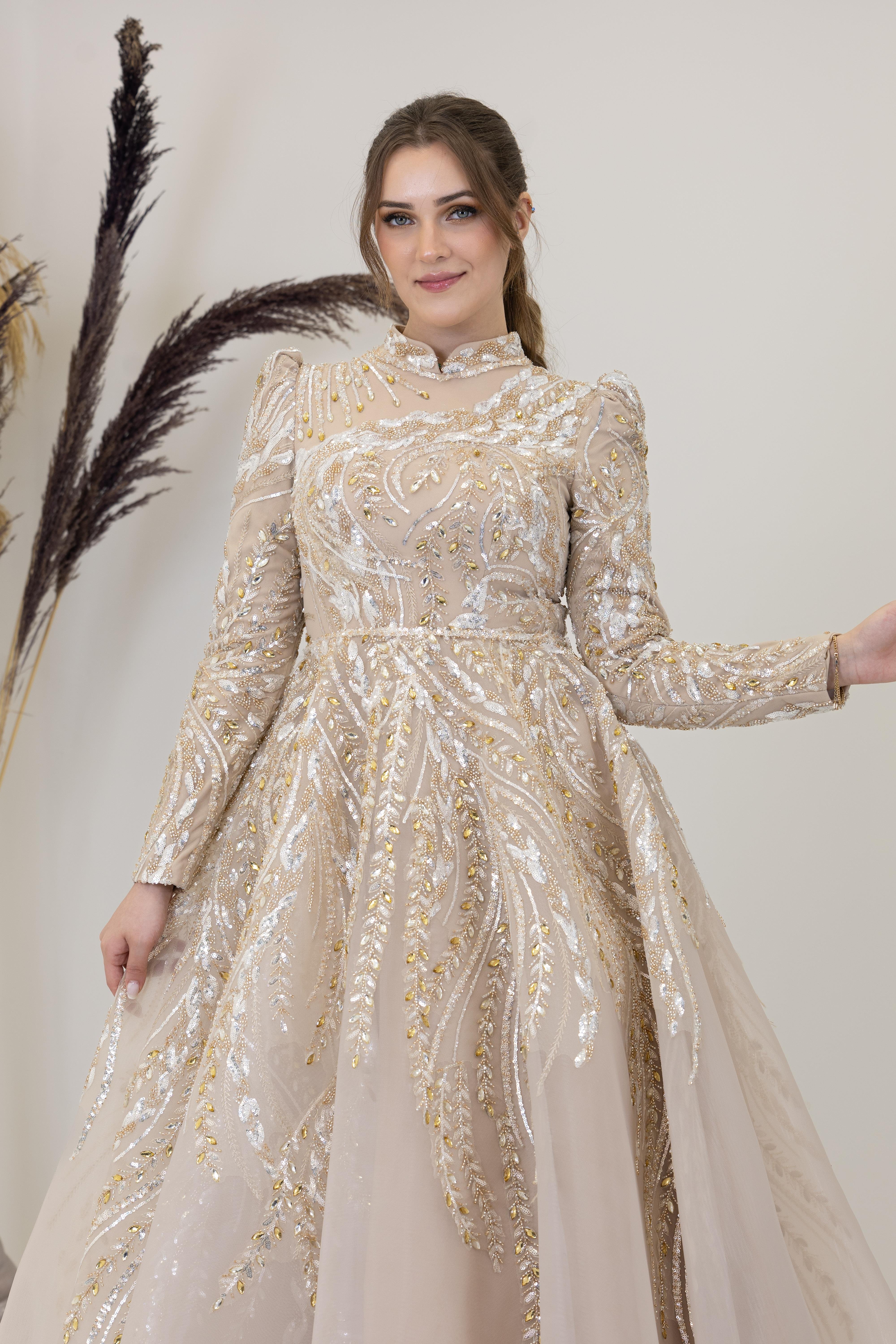 Önü Aplik İşlemeli Pelerinli Kayra Abiye - Gold