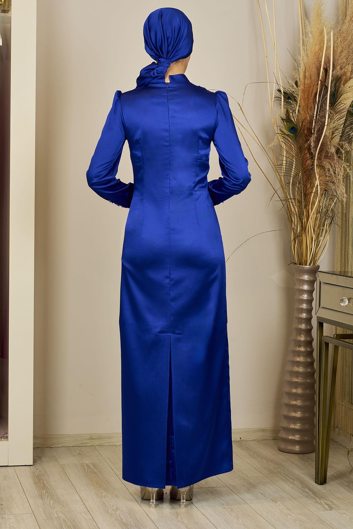 Önü Aplik İşlemeli Sıla Abiye-Saks