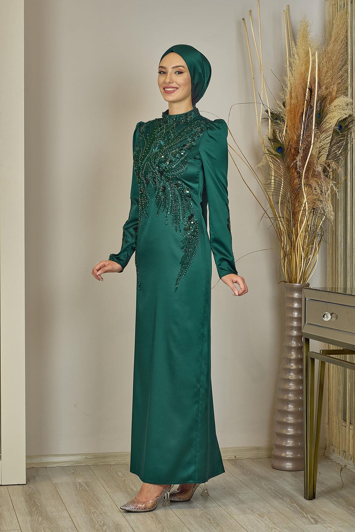 Önü Aplik İşlemeli Sıla Abiye-Zümrüt