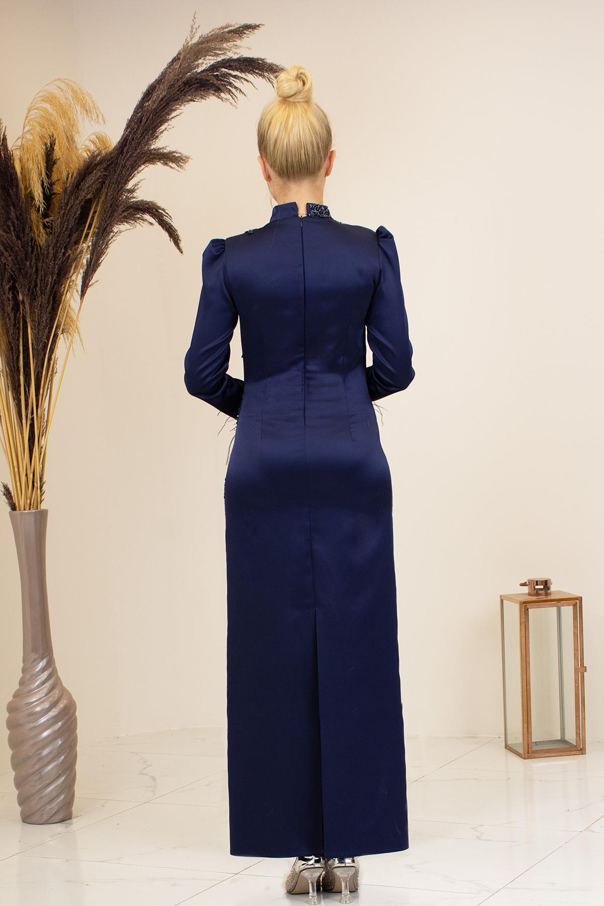 Önü Boncuk Aplik İşleme Kolları Tüylü Nara Abiye Lacivert