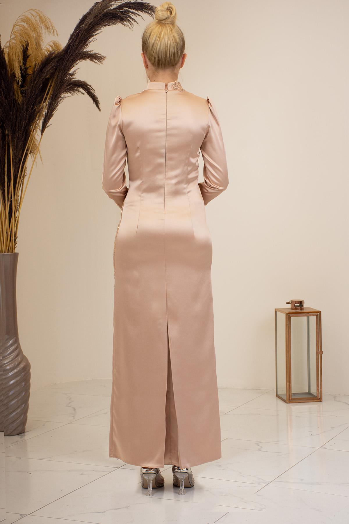 Önü Boncuk Aplik İşleme Kolları Tüylü Nara Abiye Gold