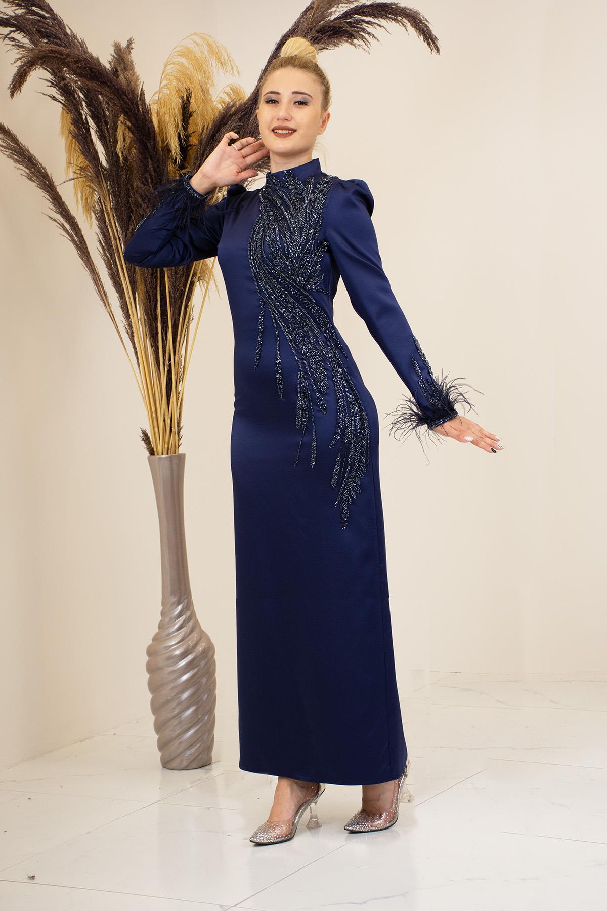 Önü Boncuk Aplik İşleme Kolları Tüylü Nara Abiye Lacivert