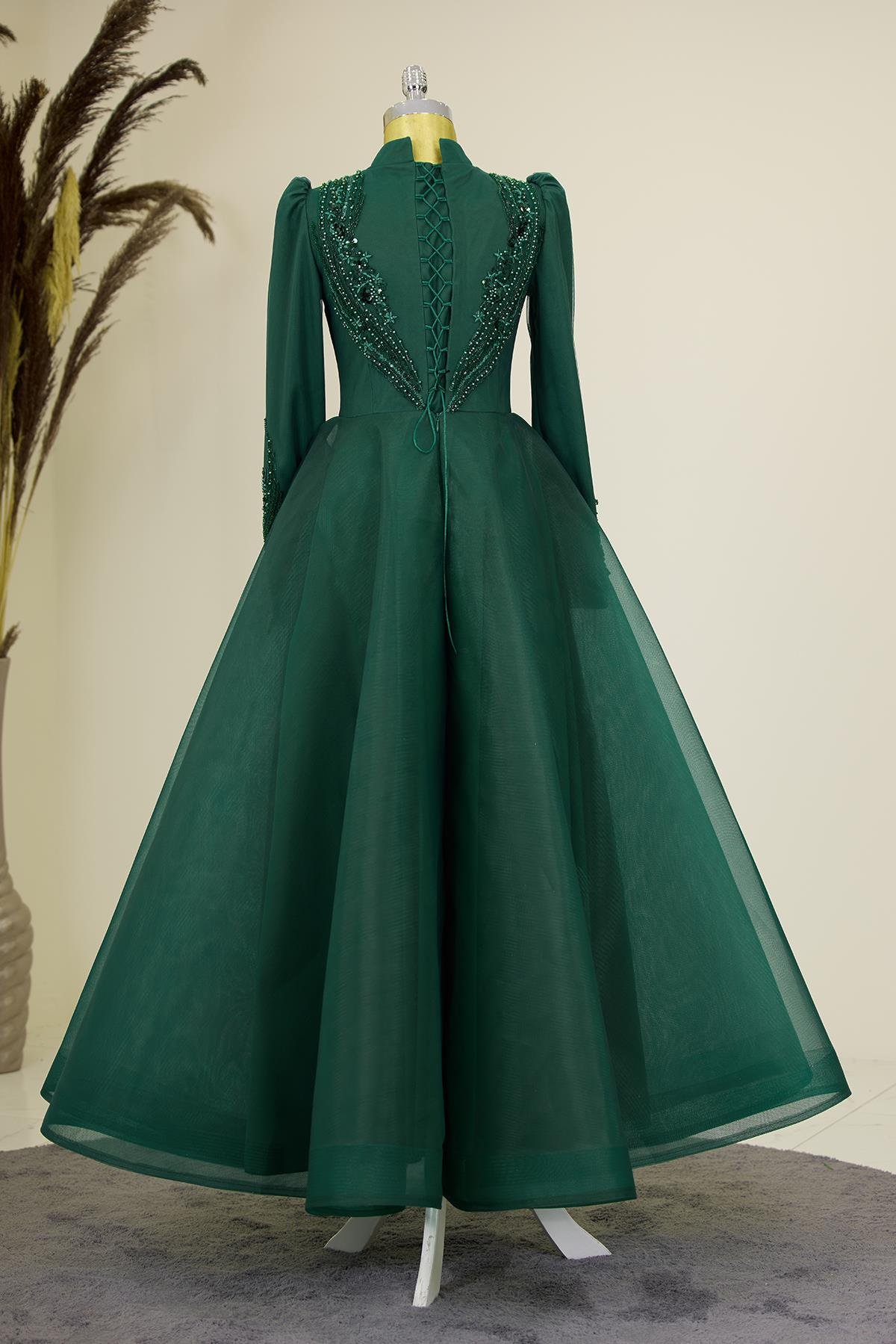 Önü Drapeli Aplik İşlemeli Asya  Abiye - Zümrüt Yeşili