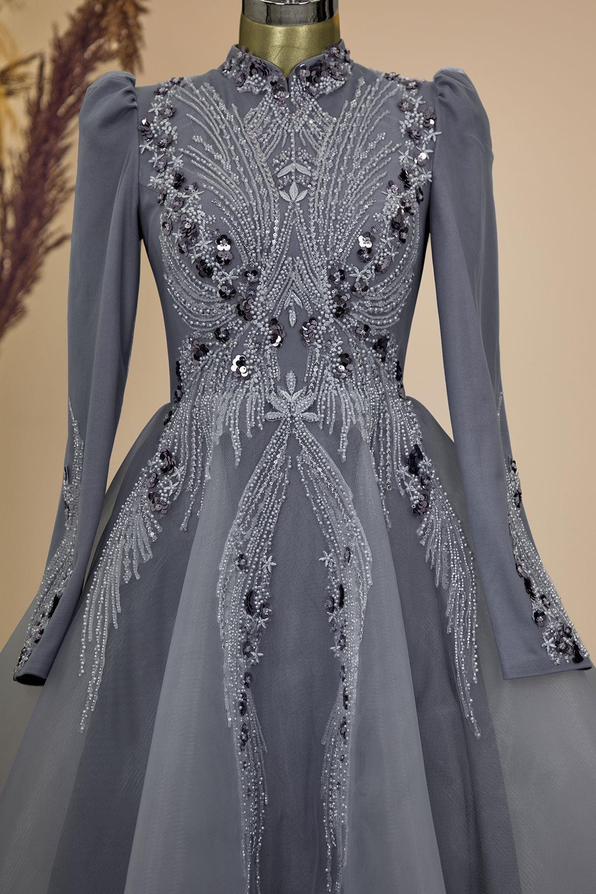 Önü Drapeli Aplik İşlemeli Asya  Abiye - Gri