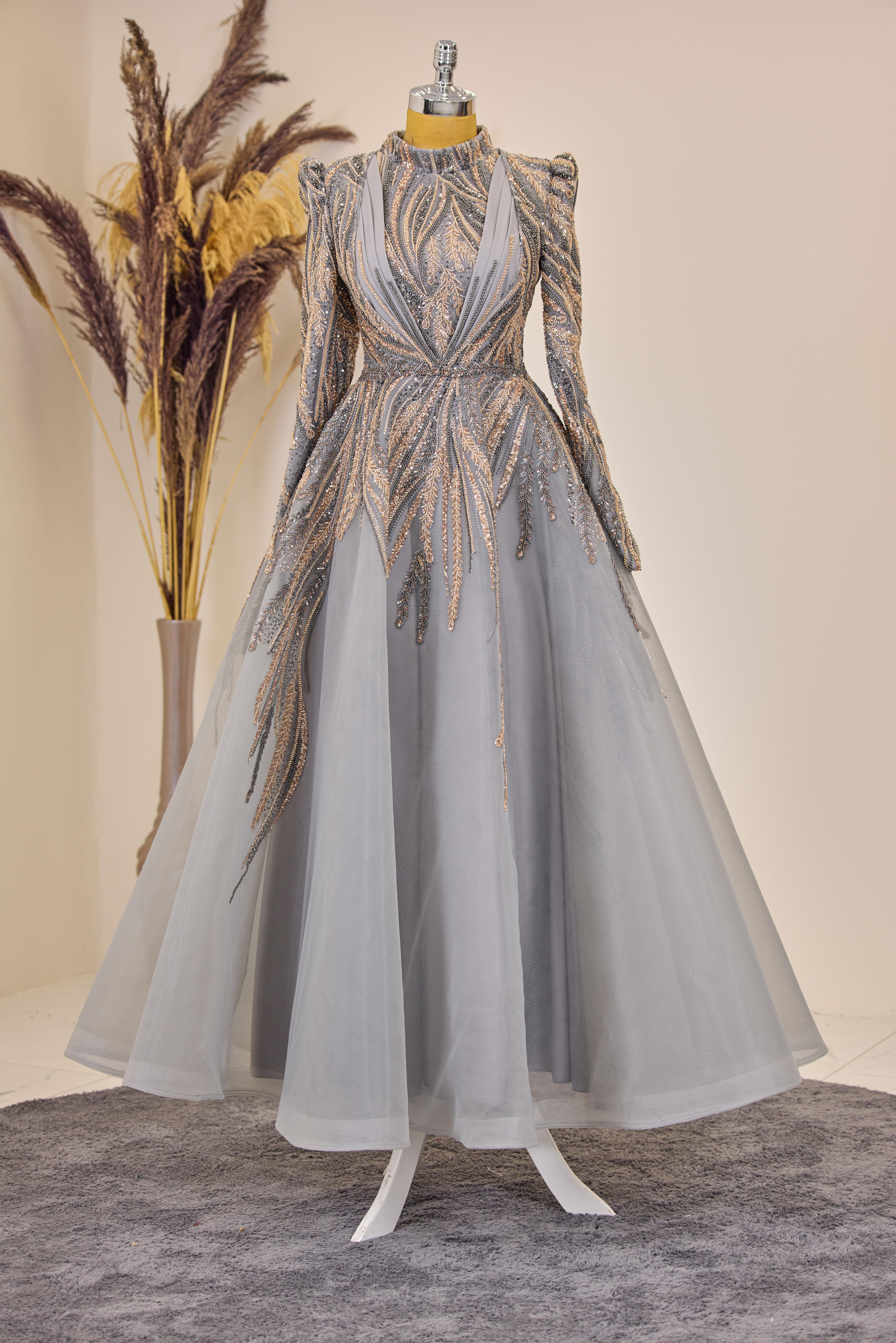 Önü Drapeli Aplik İşlemeli Kübra Abiye - Gri