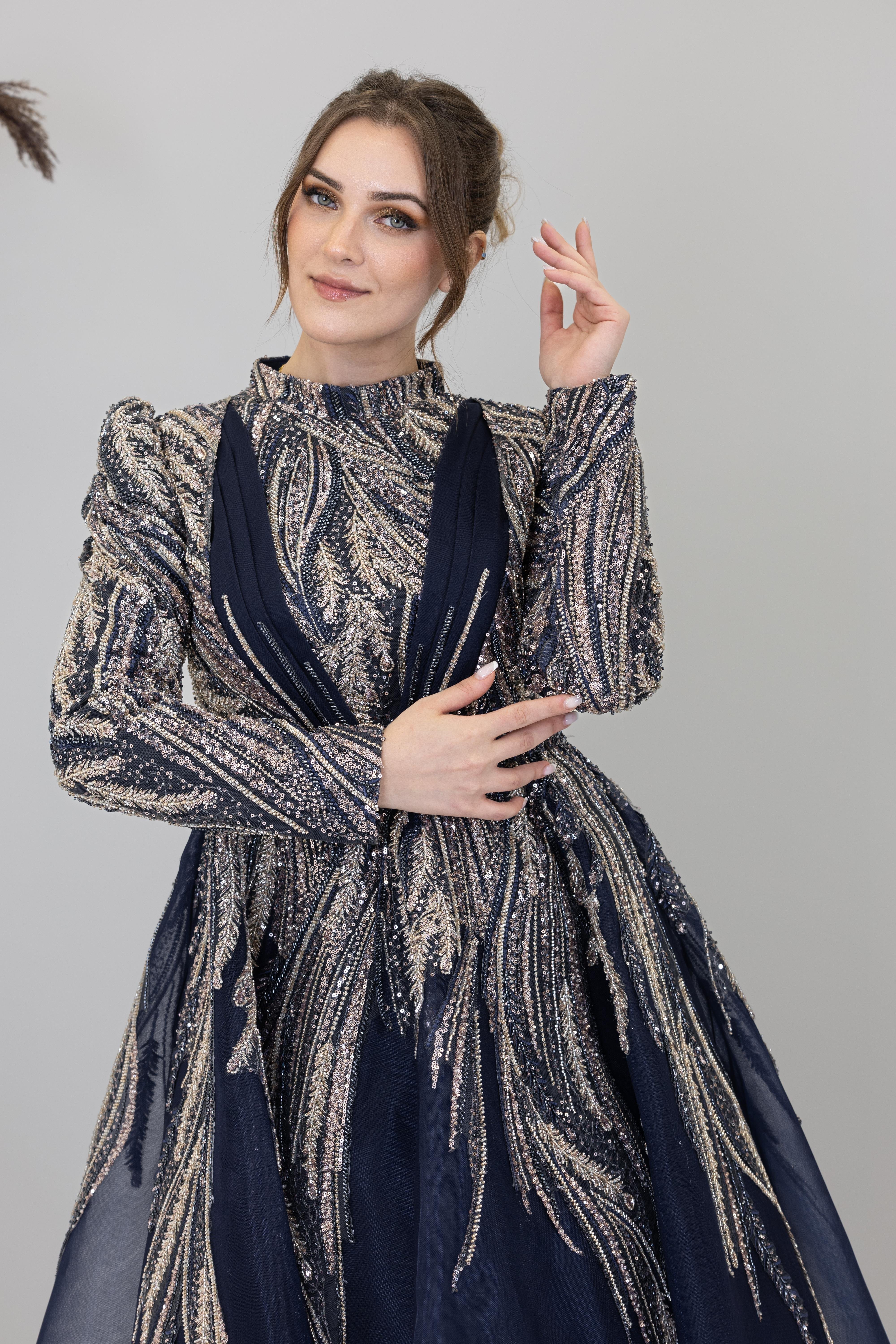 Önü Drapeli Aplik İşlemeli Kübra Abiye - Lacivert