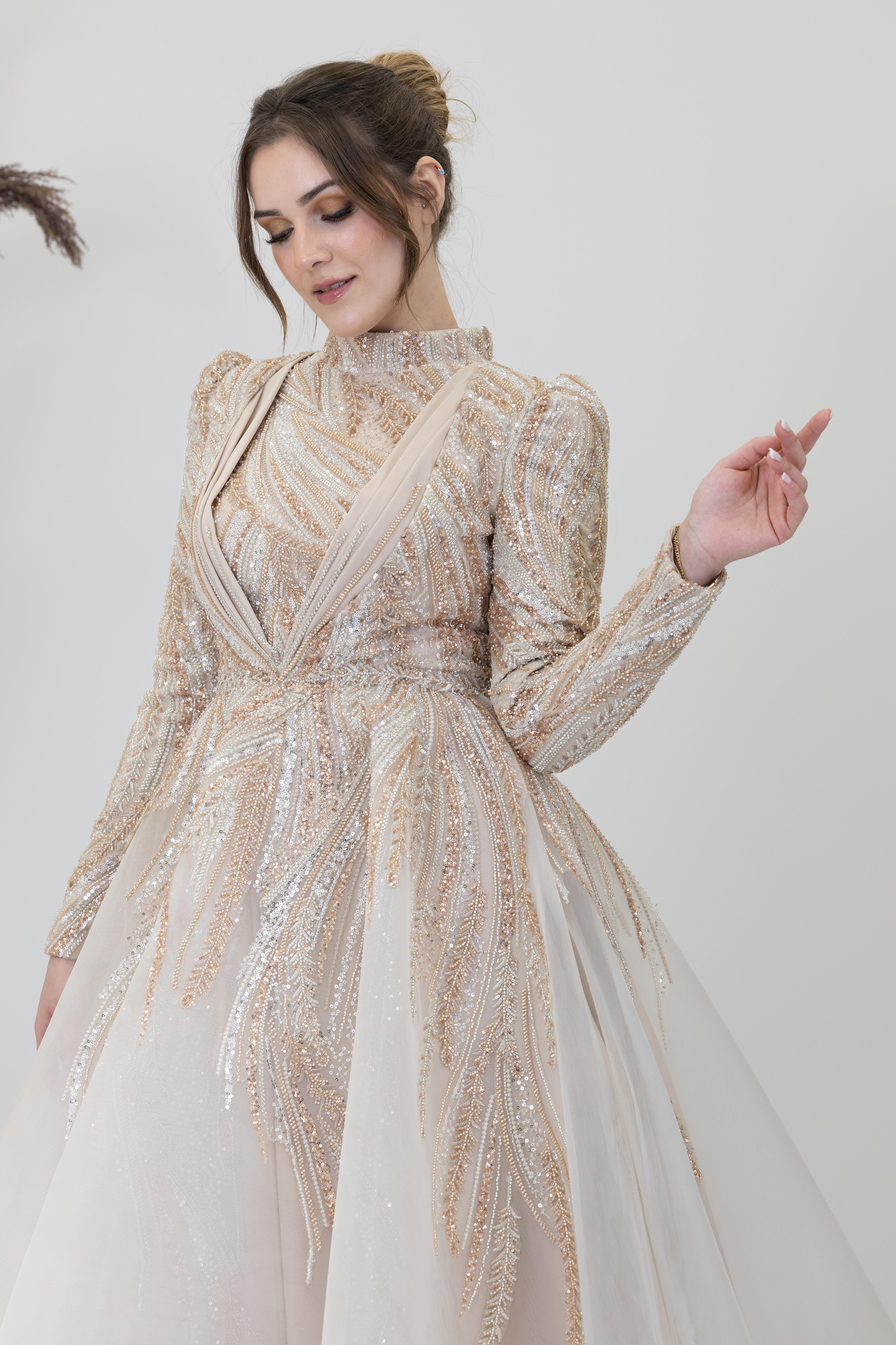 Önü Drapeli Aplik İşlemeli Kübra Abiye - Krem