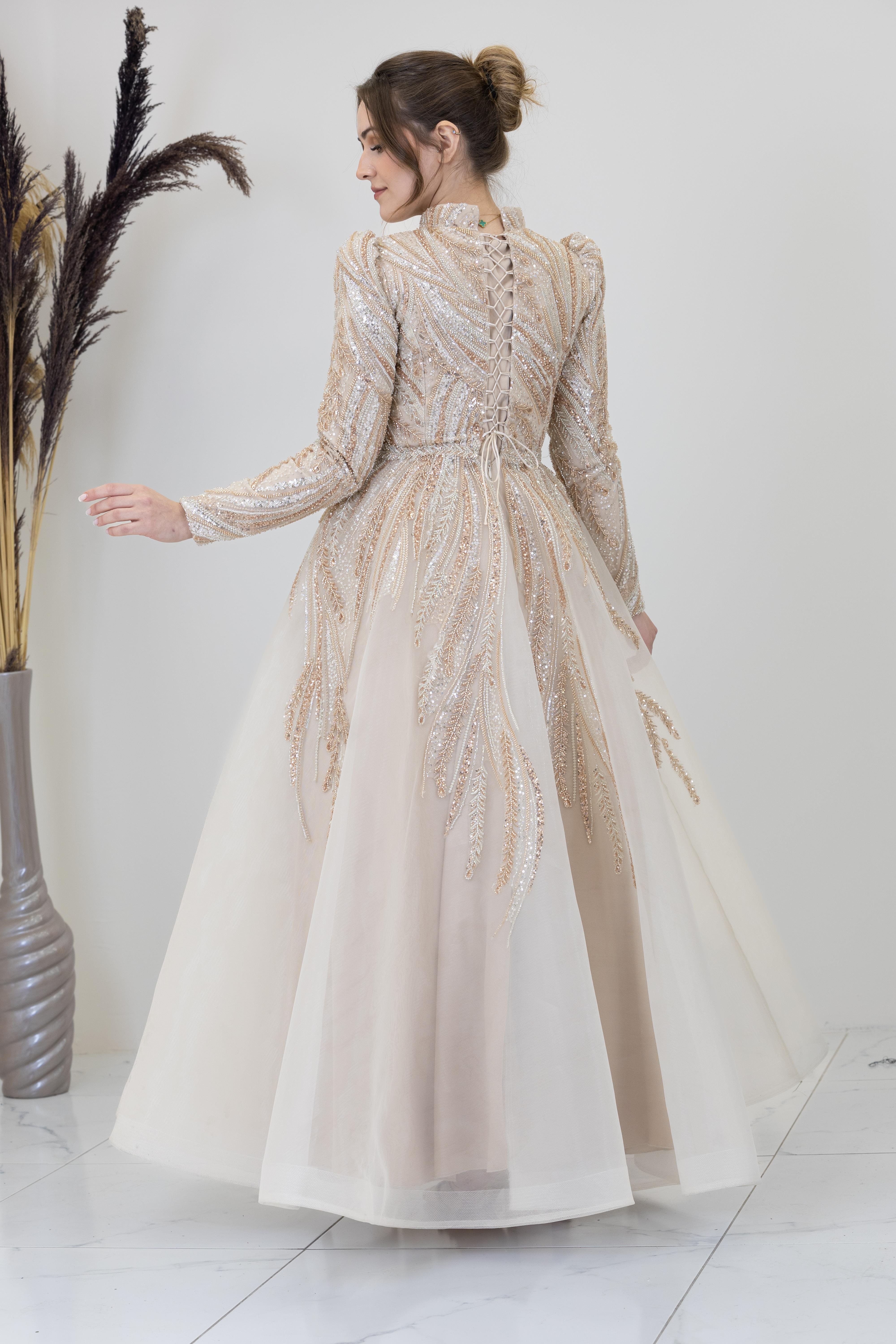 Önü Drapeli Aplik İşlemeli Kübra Abiye - Krem