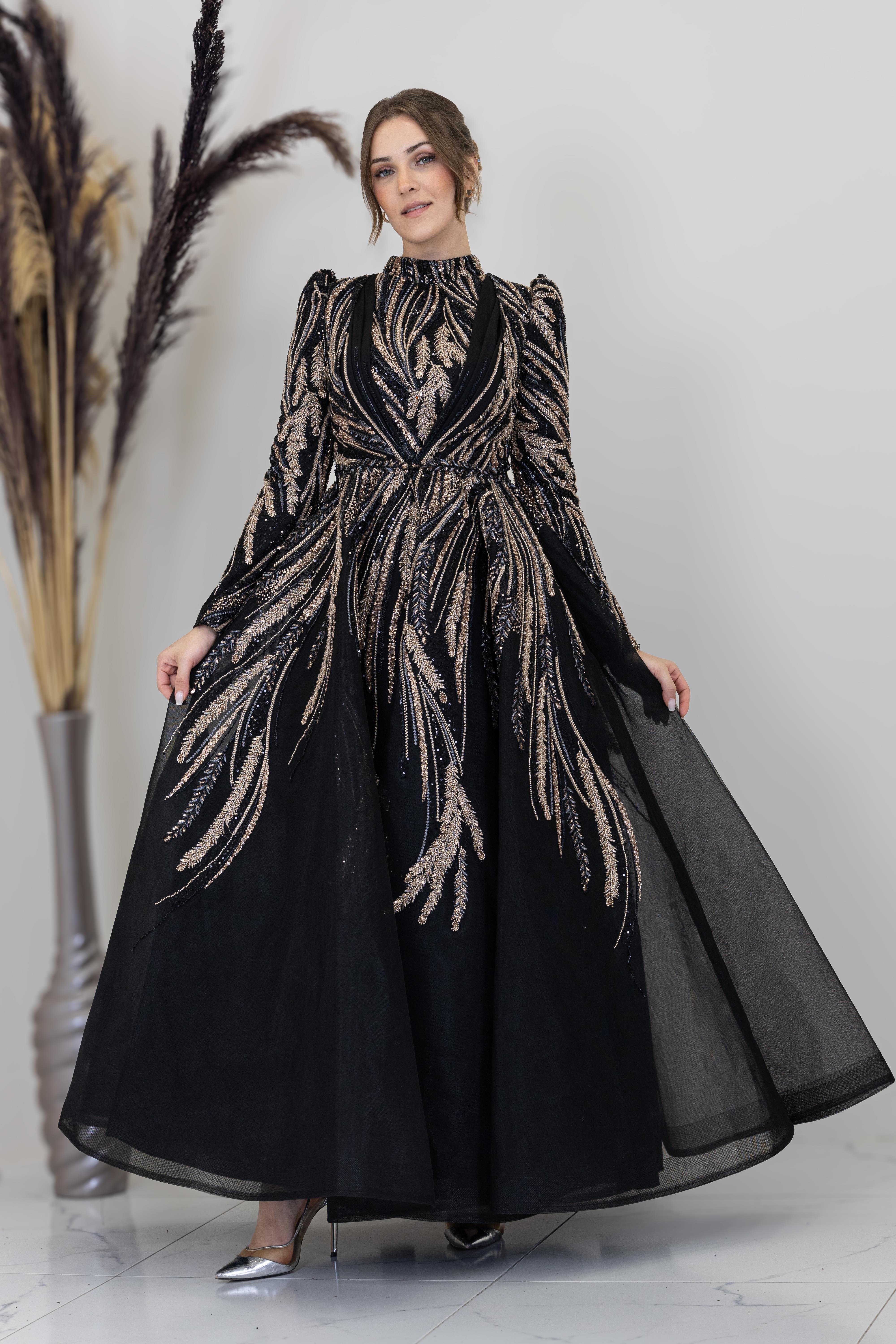 Önü Drapeli Aplik İşlemeli Kübra Abiye - Siyah