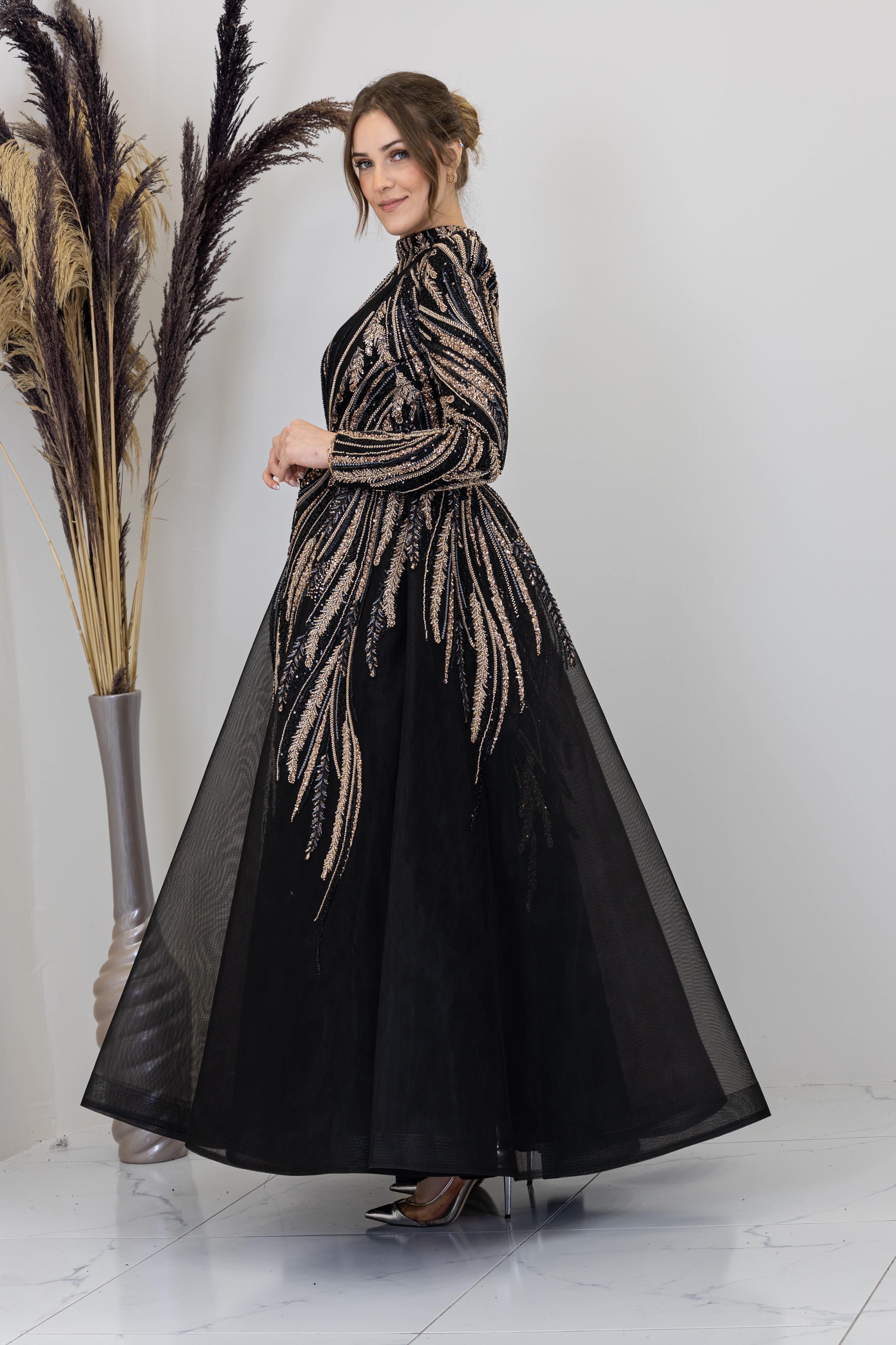 Önü Drapeli Aplik İşlemeli Kübra Abiye - Siyah