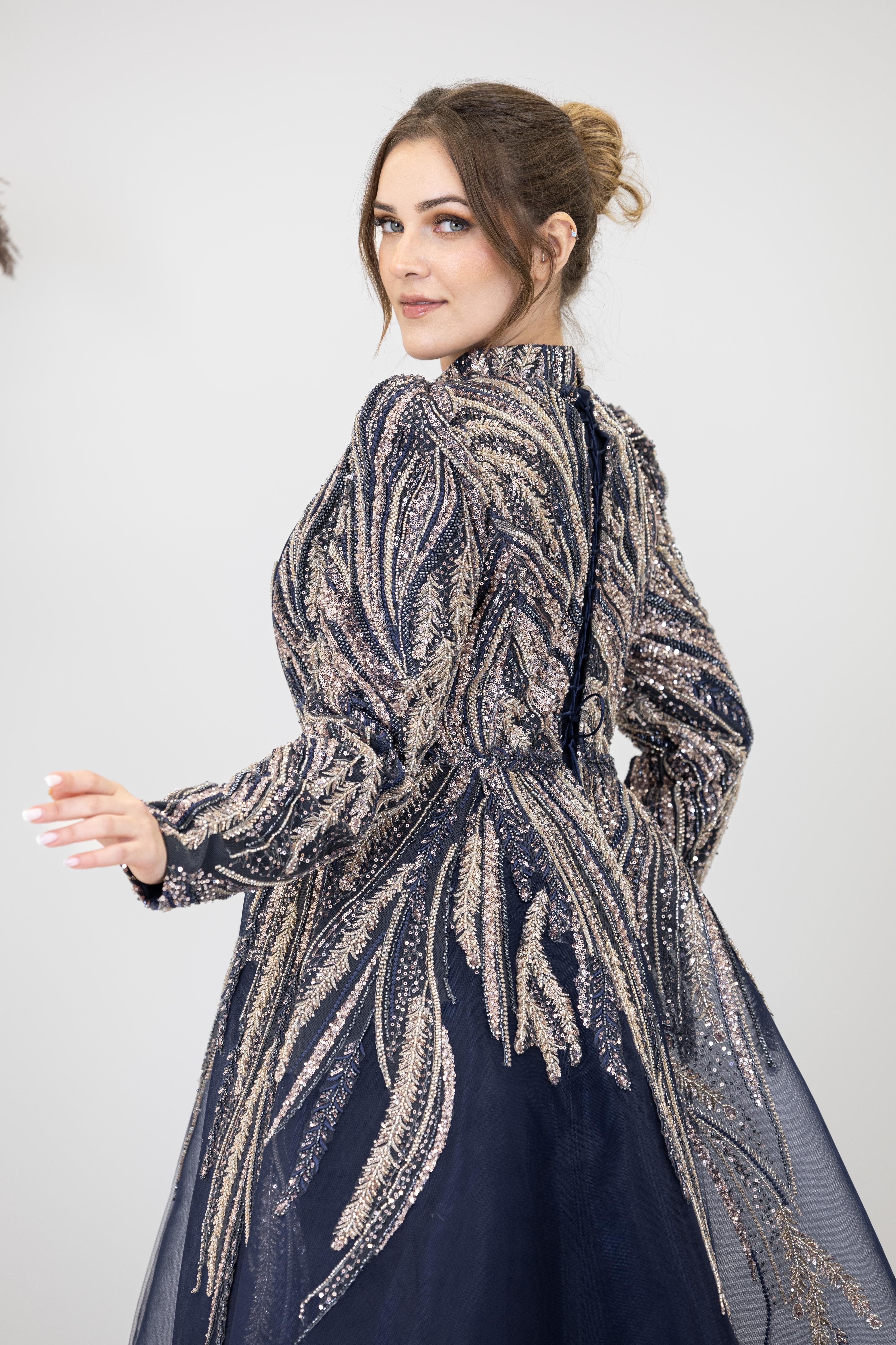 Önü Drapeli Aplik İşlemeli Kübra Abiye - Lacivert