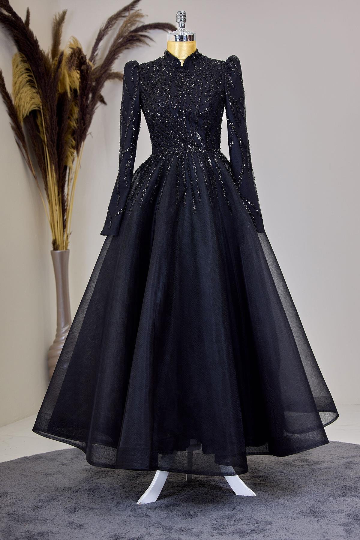 Önü Drapeli Aplik İşlemeli Mila Abiye - Siyah