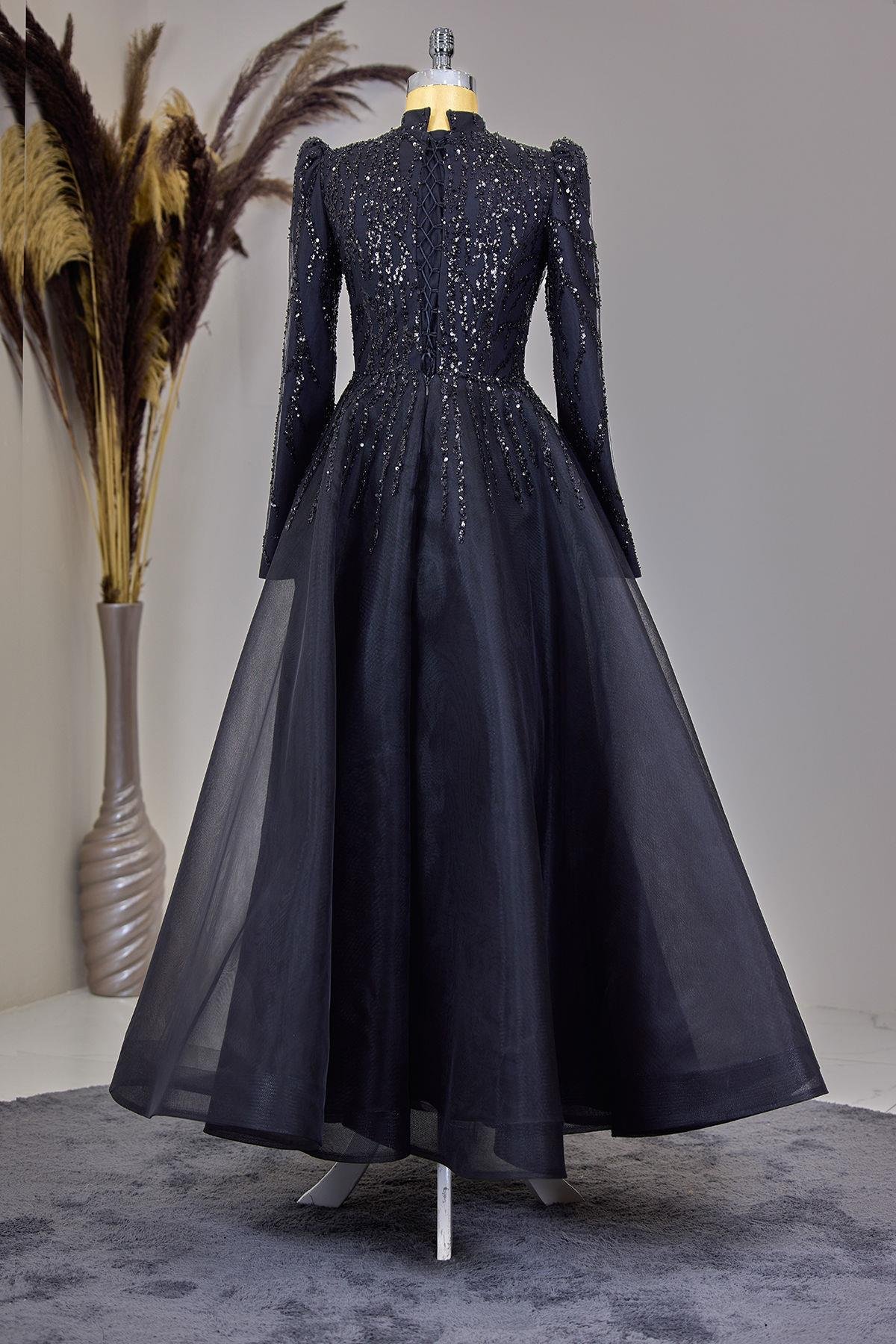 Önü Drapeli Aplik İşlemeli Mila Abiye - Siyah