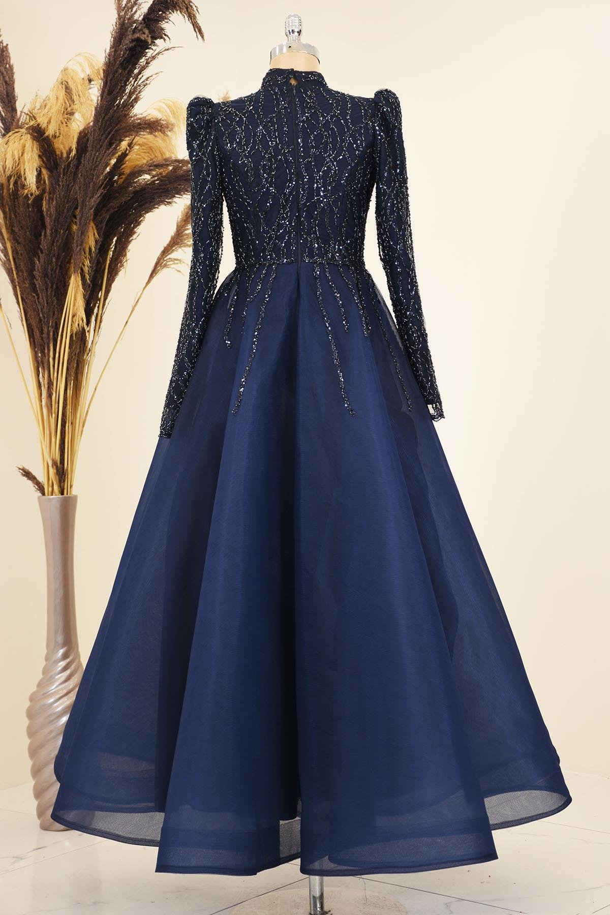 Önü Drapeli Aplik İşlemeli Mila Abiye - Lacivert