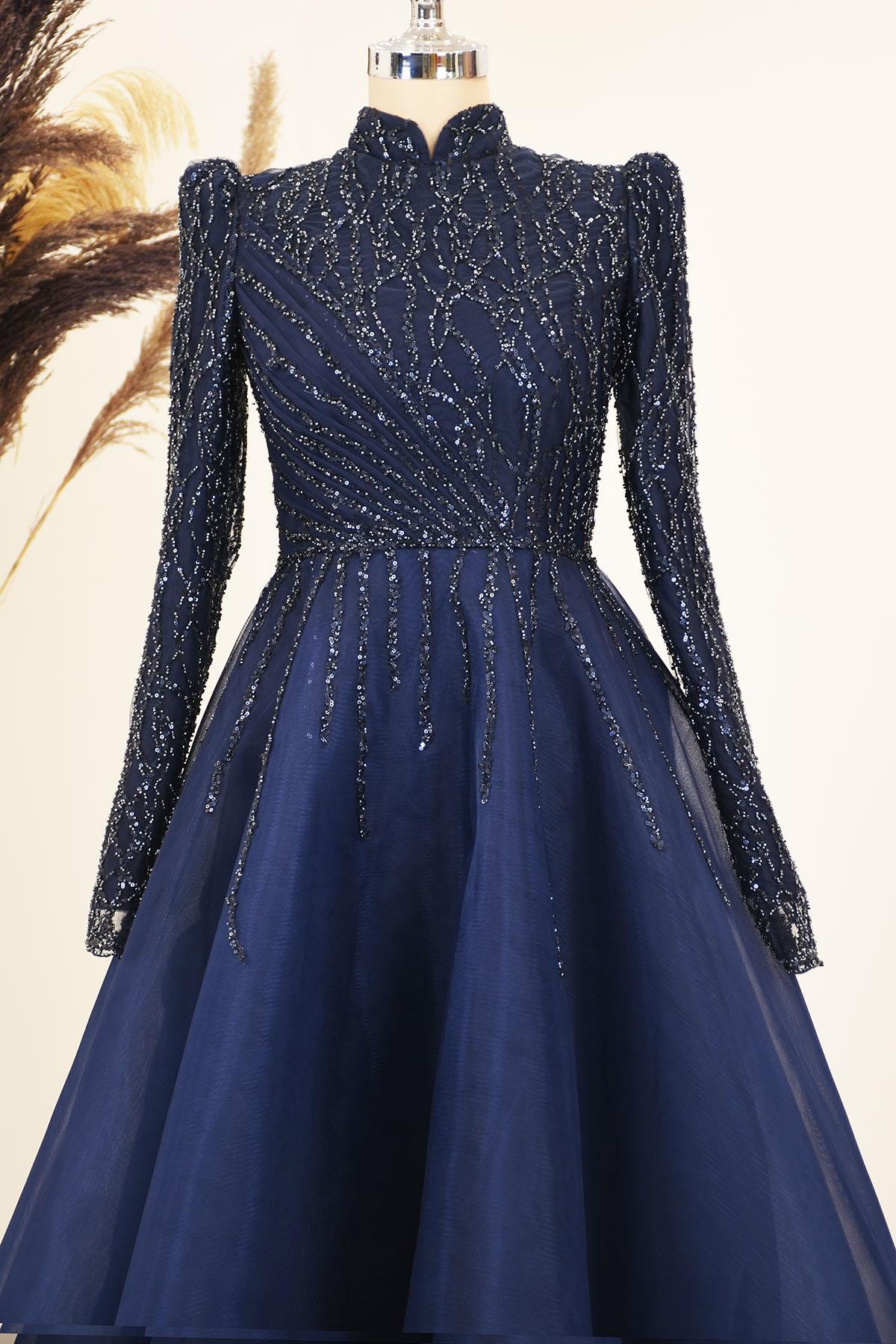 Önü Drapeli Aplik İşlemeli Mila Abiye - Lacivert