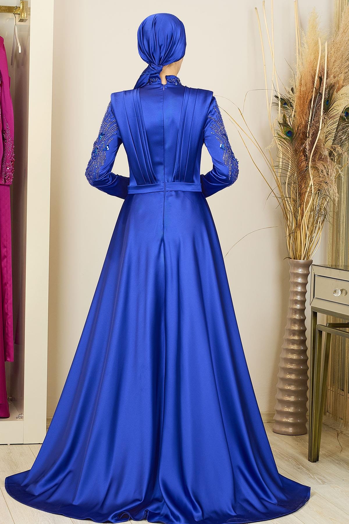 Önü Drapeli Kuyruklu Boncuk İşlemeli Miranda Abiye Saks Mavisi