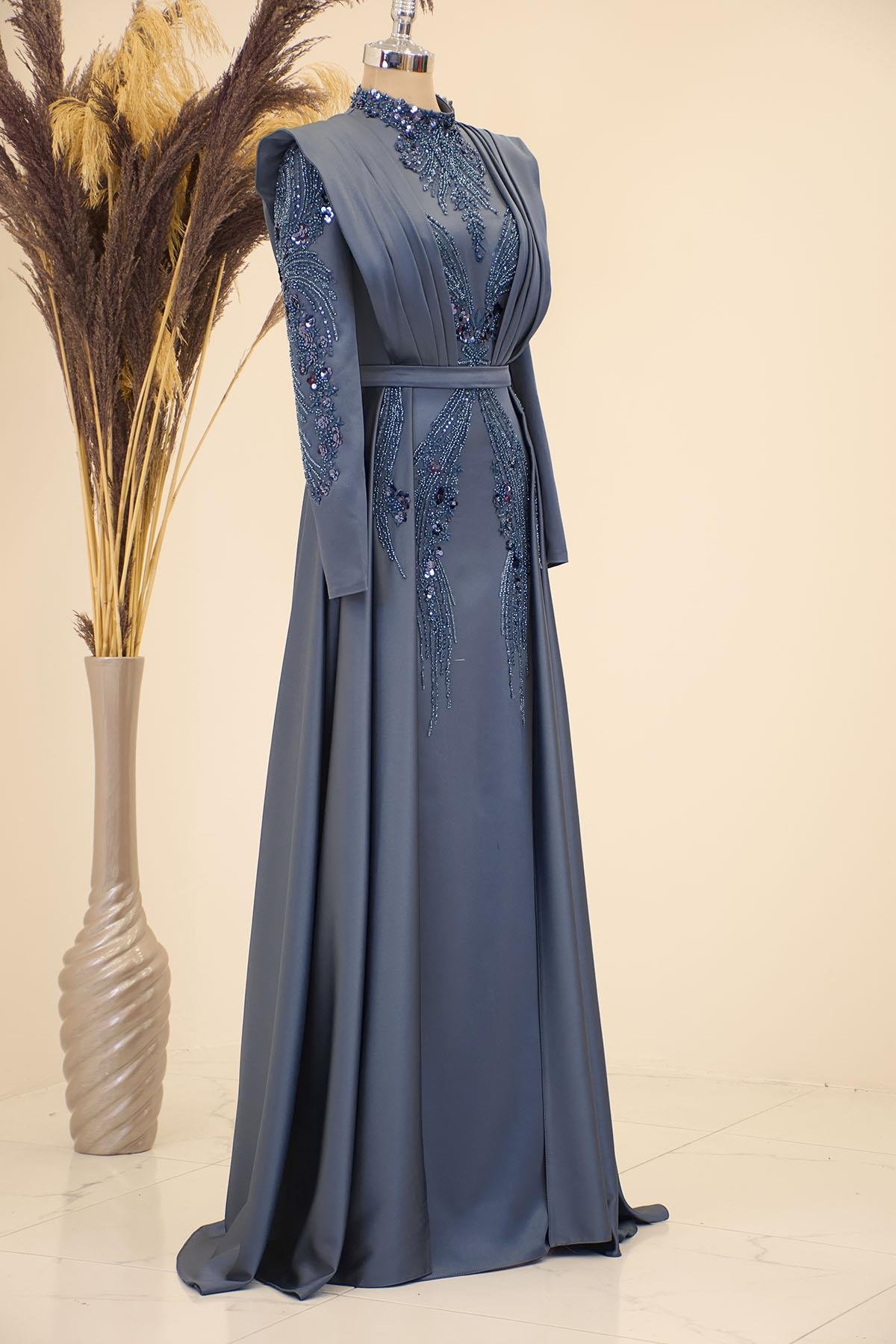 Önü Drapeli Kuyruklu Boncuk İşlemeli Miranda Abiye Antrasit