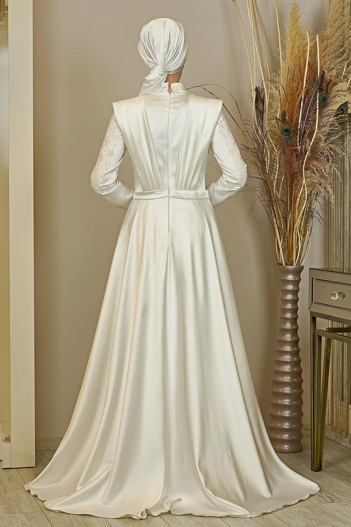 Önü Drapeli Kuyruklu Boncuk İşlemeli Miranda Abiye Krem