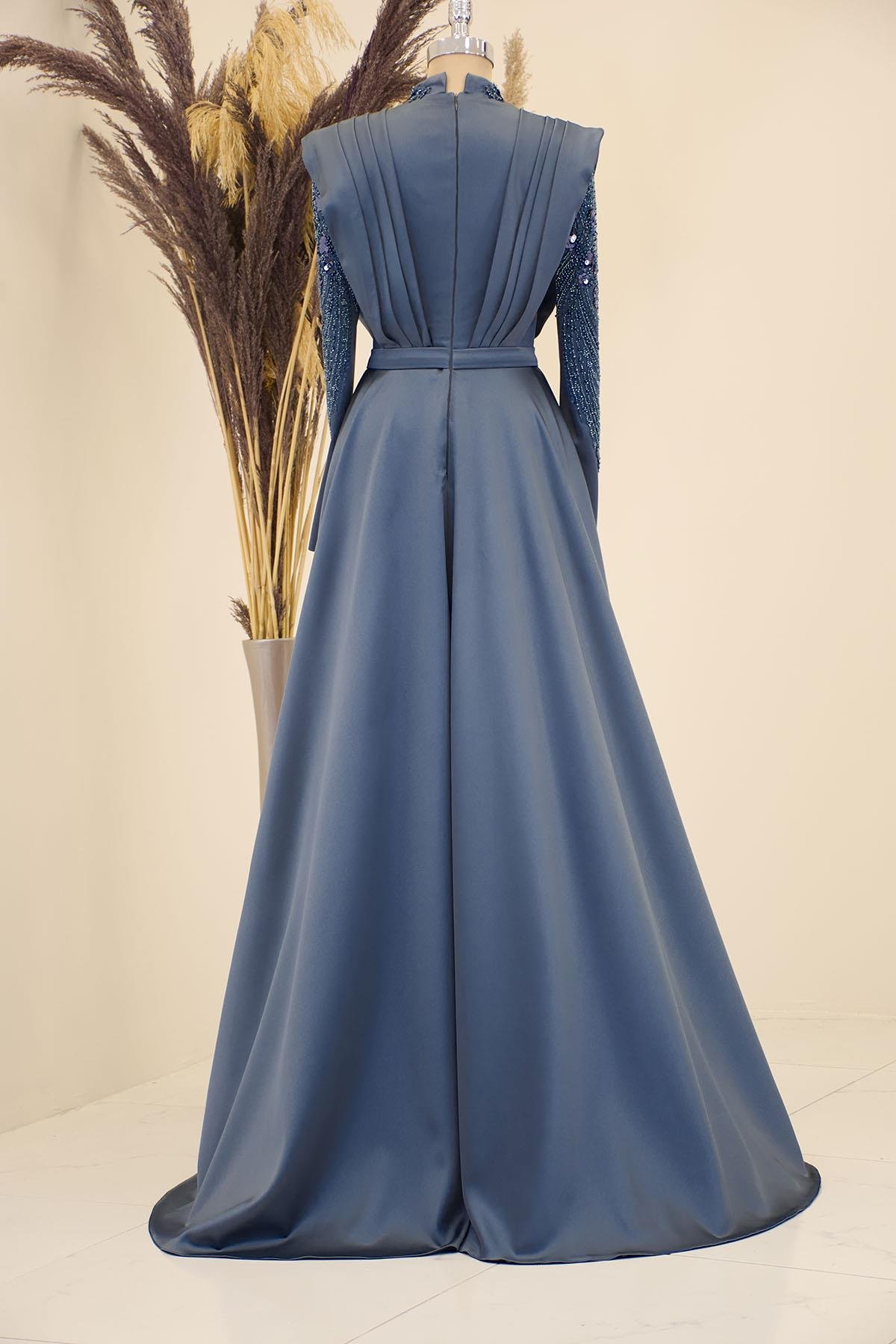 Önü Drapeli Kuyruklu Boncuk İşlemeli Miranda Abiye Antrasit