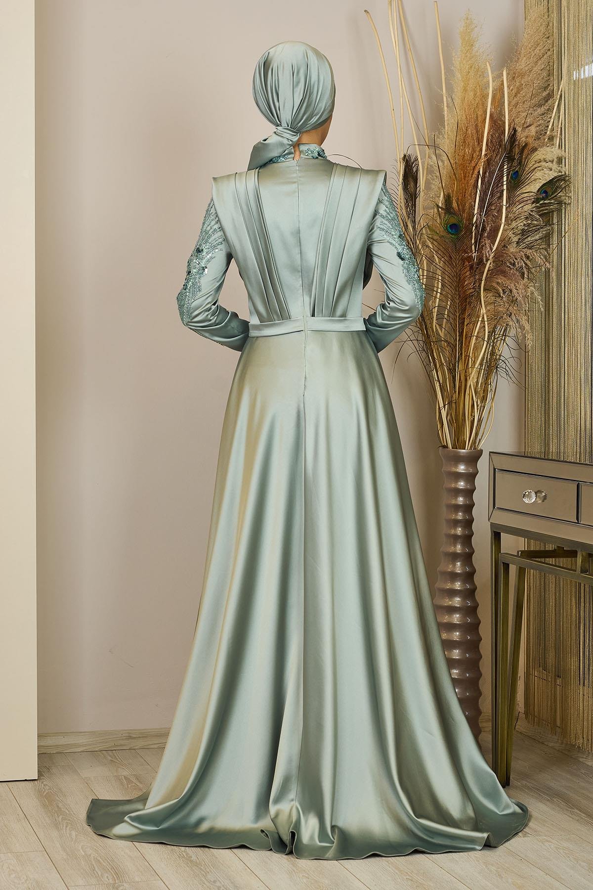 Önü Drapeli Kuyruklu Boncuk İşlemeli Miranda Abiye Çağla